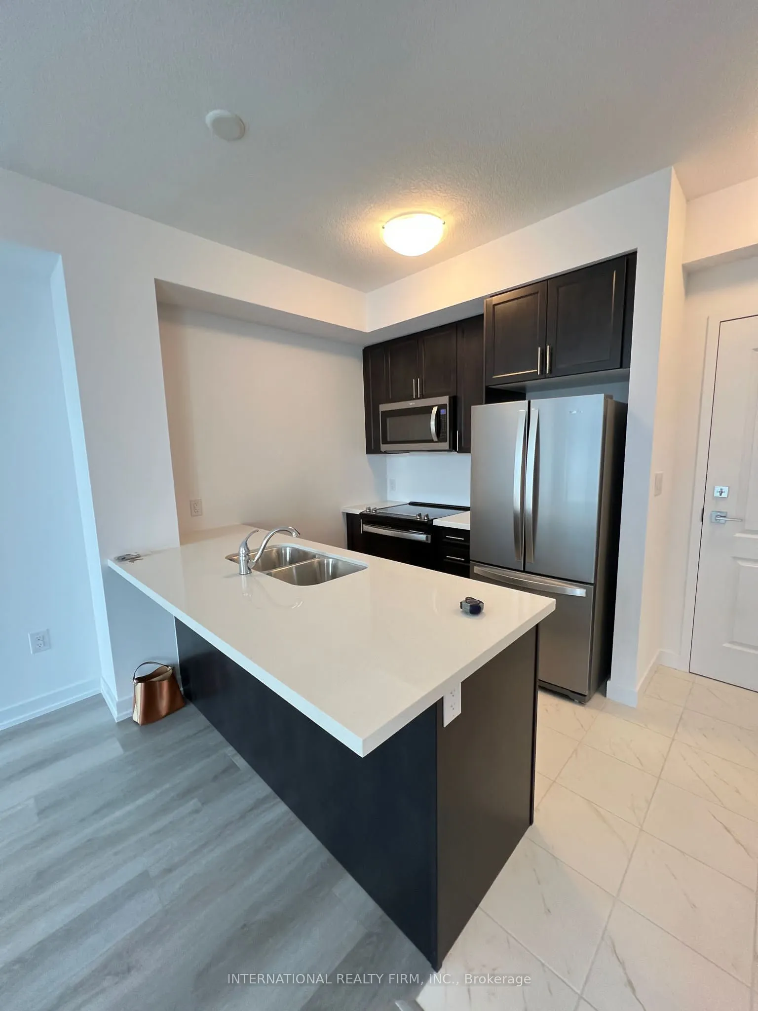 460 Dundas Street E, #332