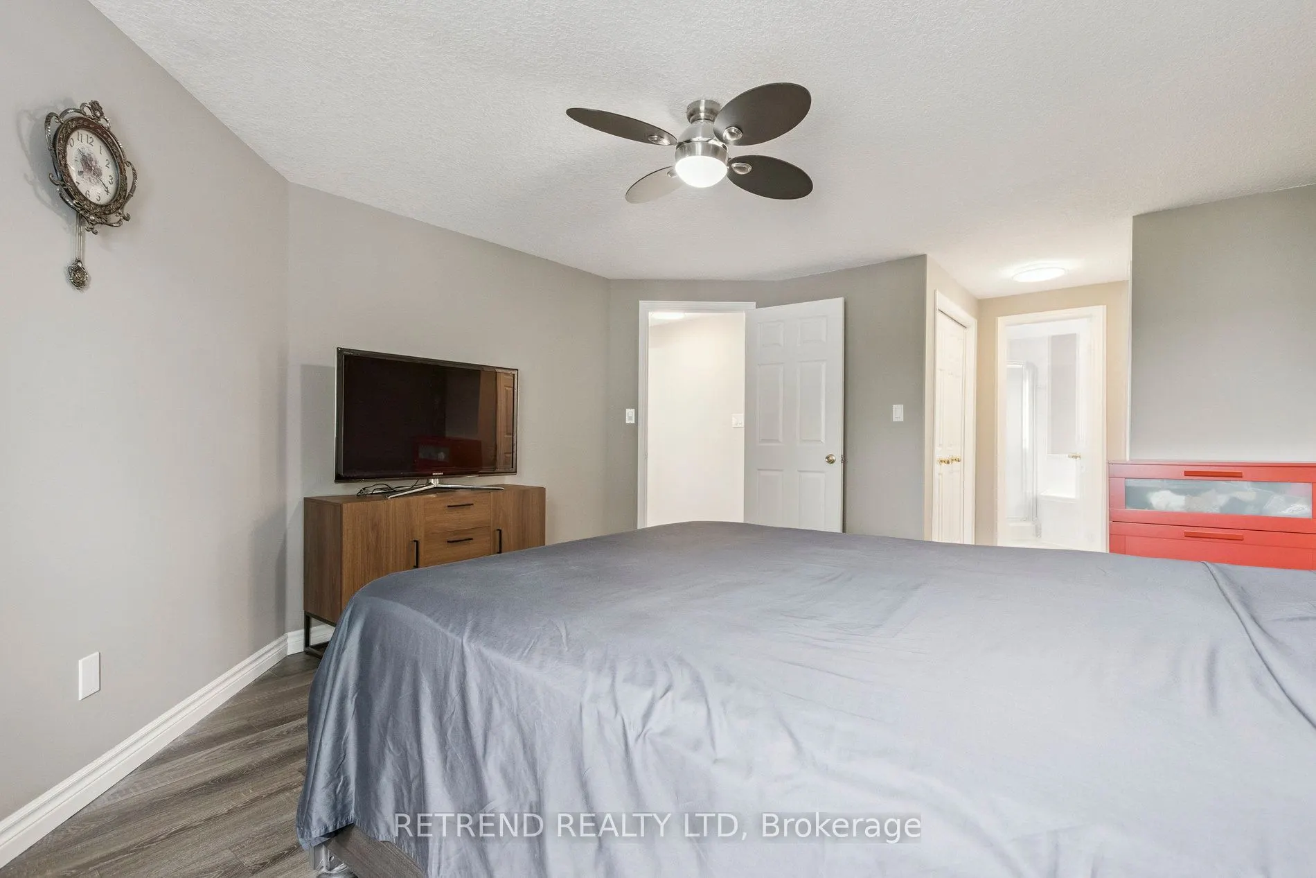 134 QUEEN CHARLOTTE Crescent