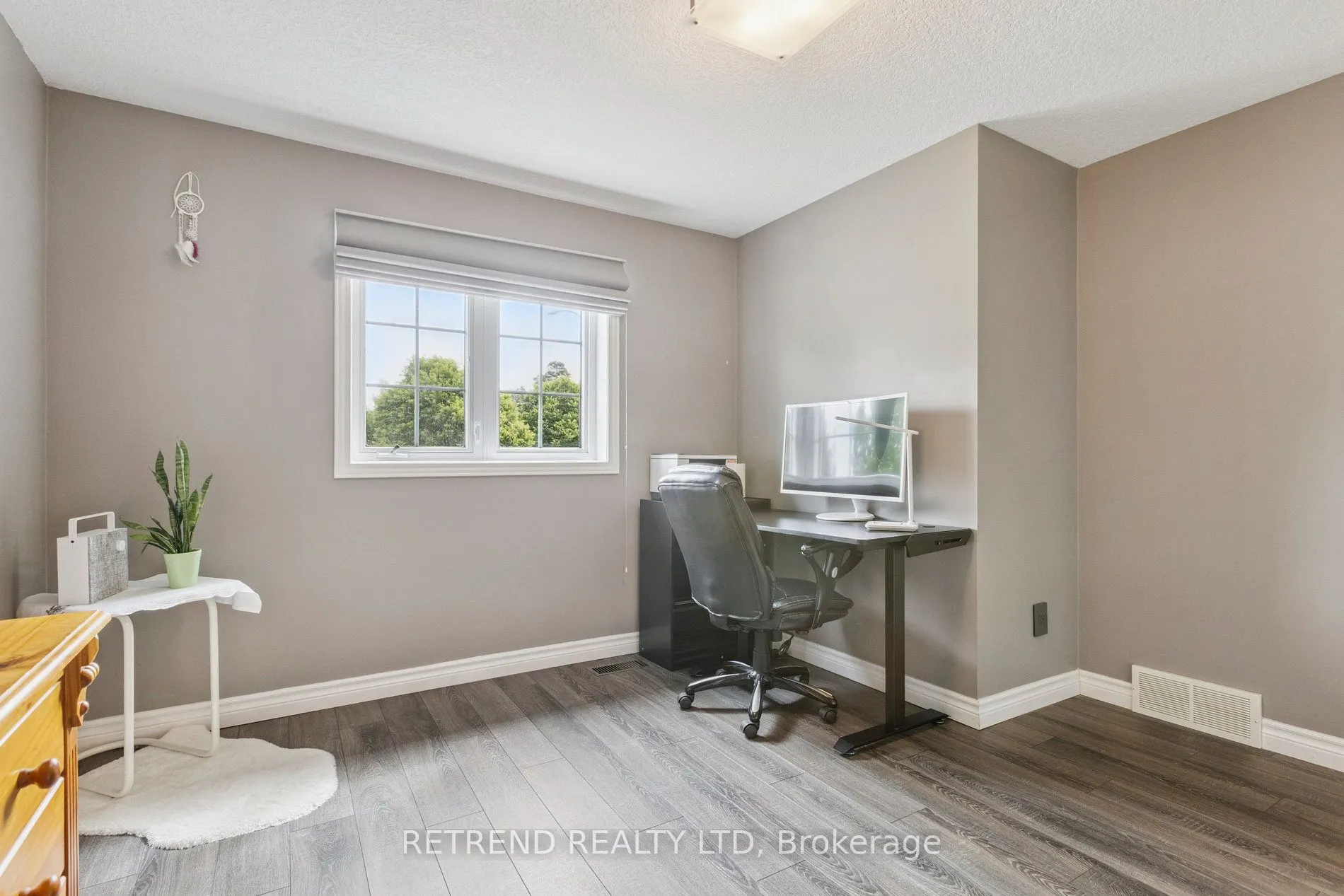 134 QUEEN CHARLOTTE Crescent