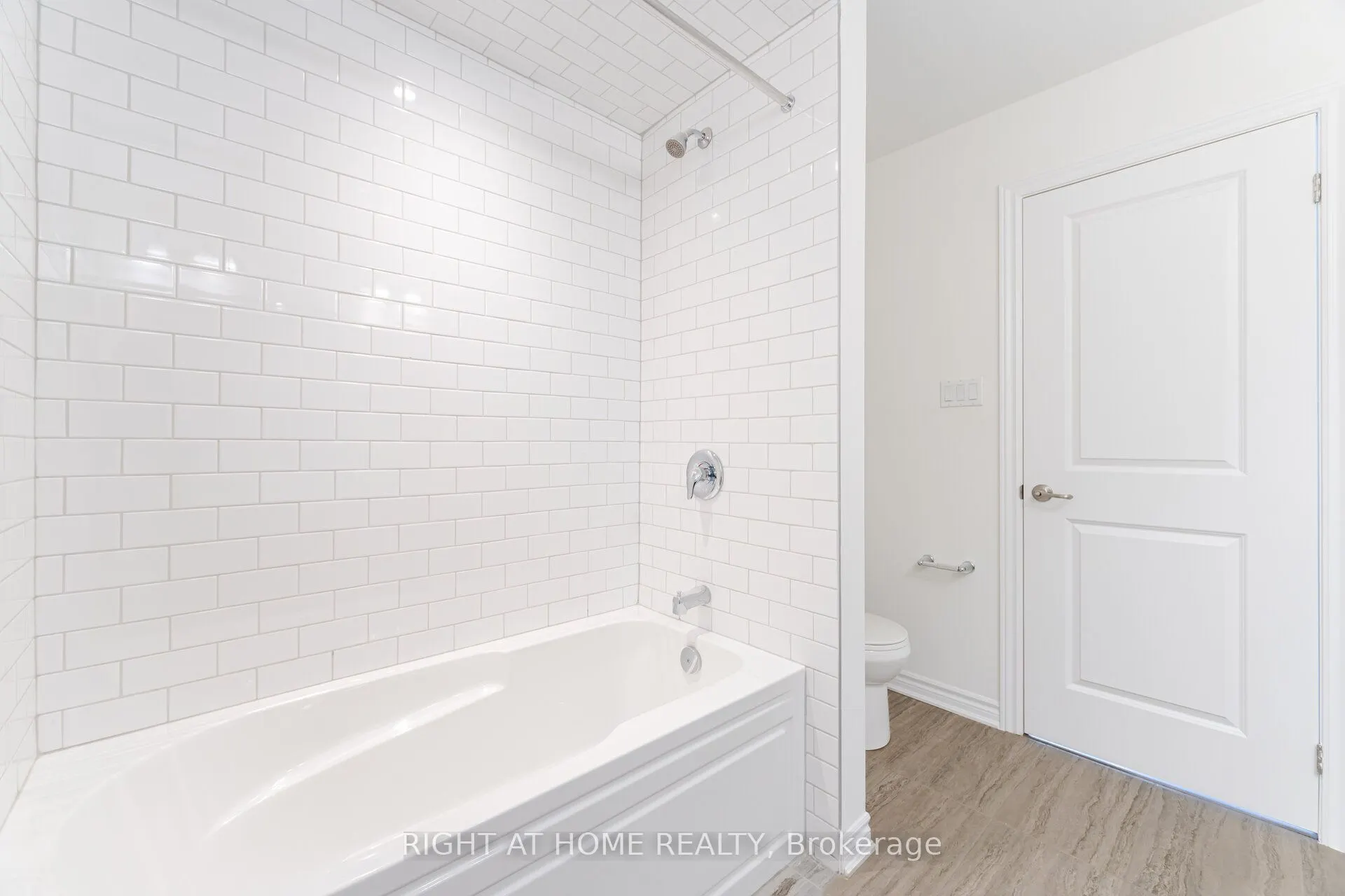 305 Garner Road W, #13