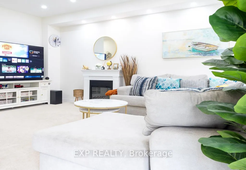 8 poole Street W
