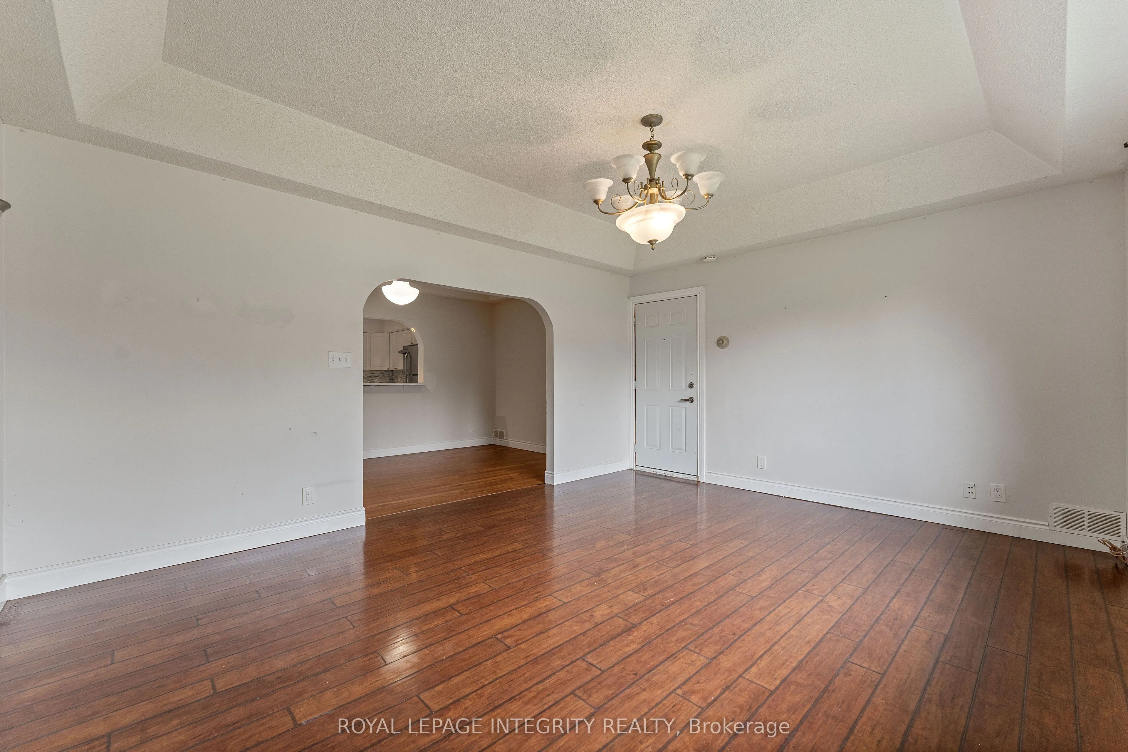 3823 Drouin Road