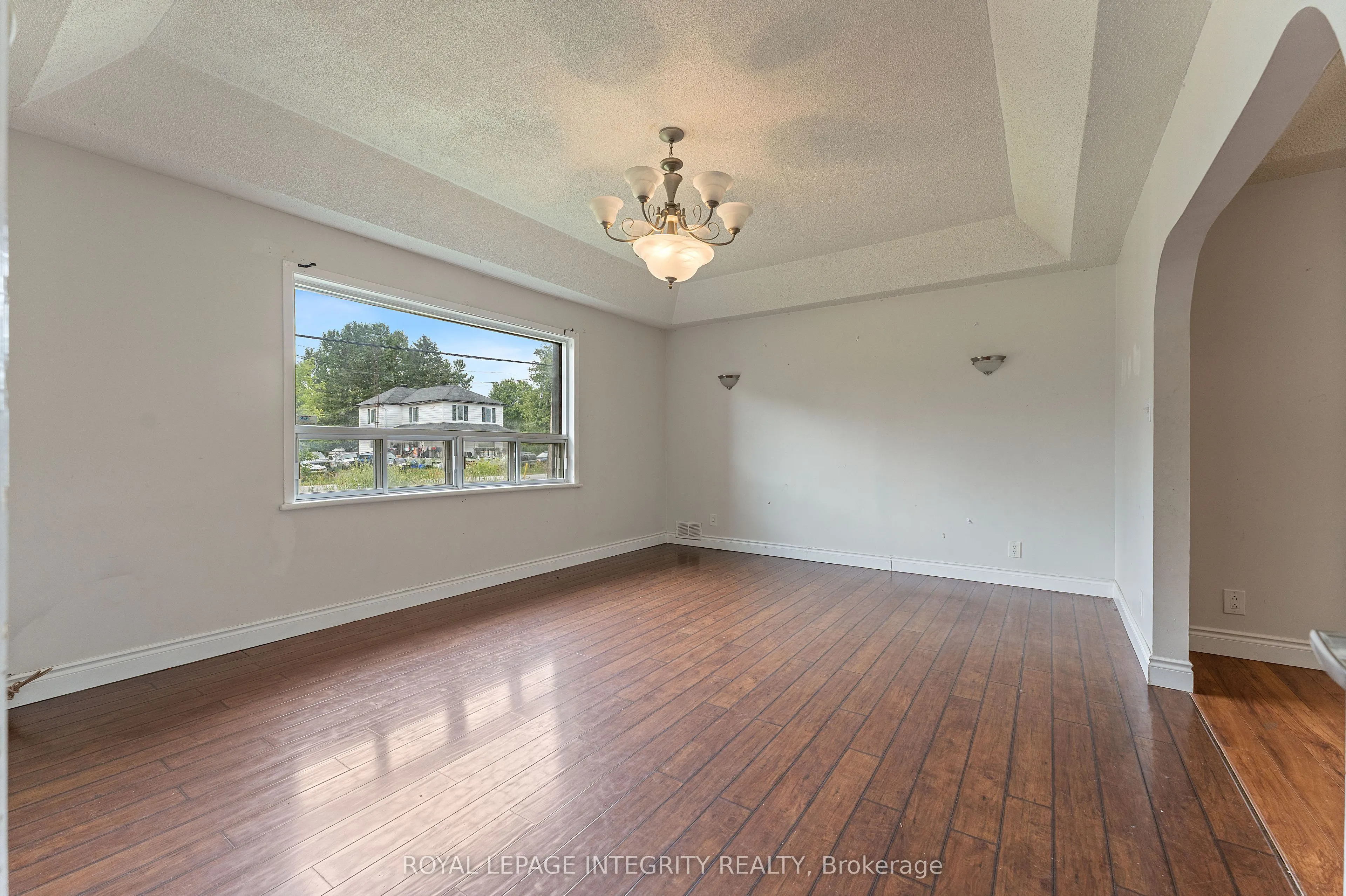 3823 Drouin Road