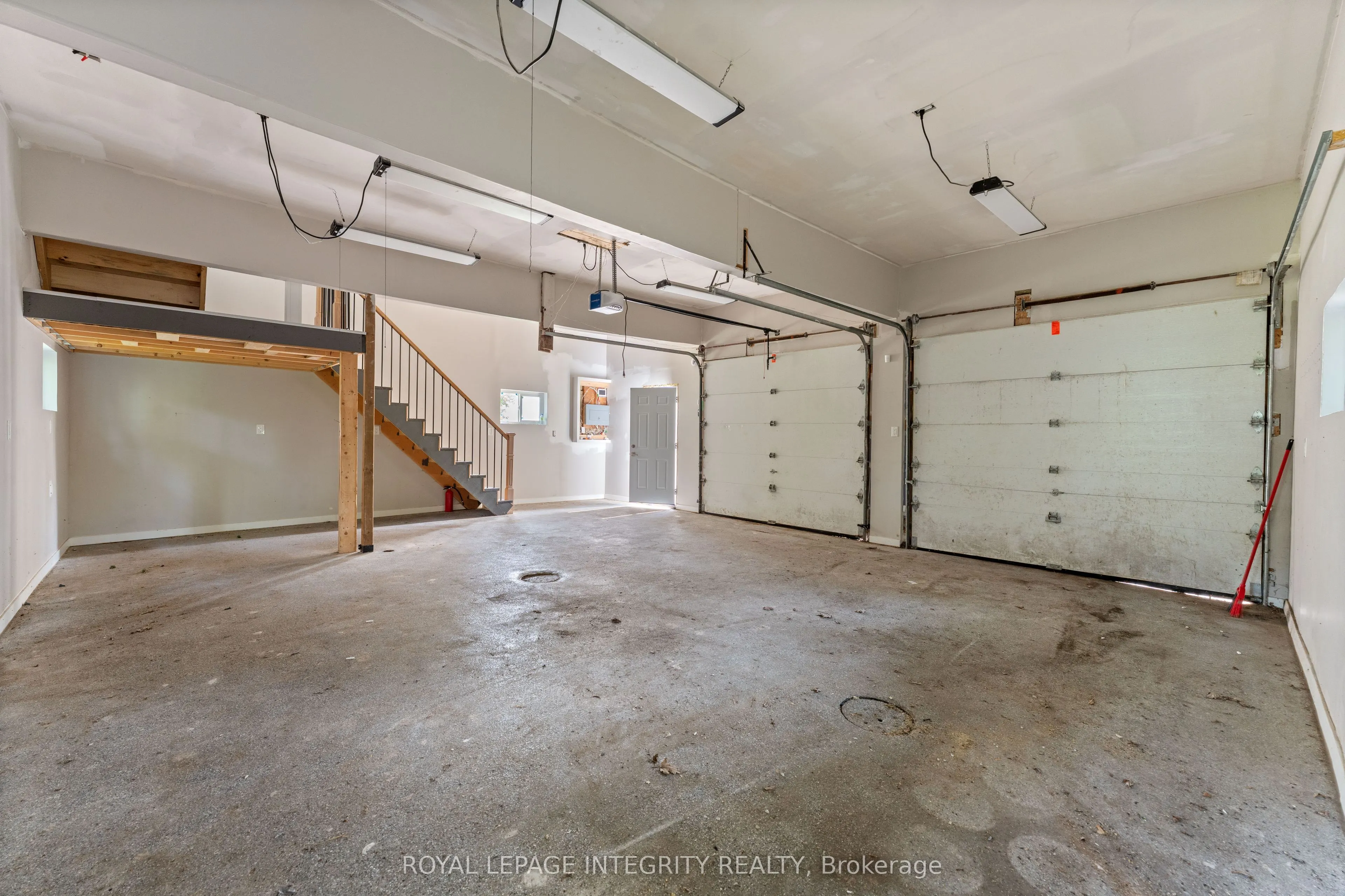 3823 Drouin Road