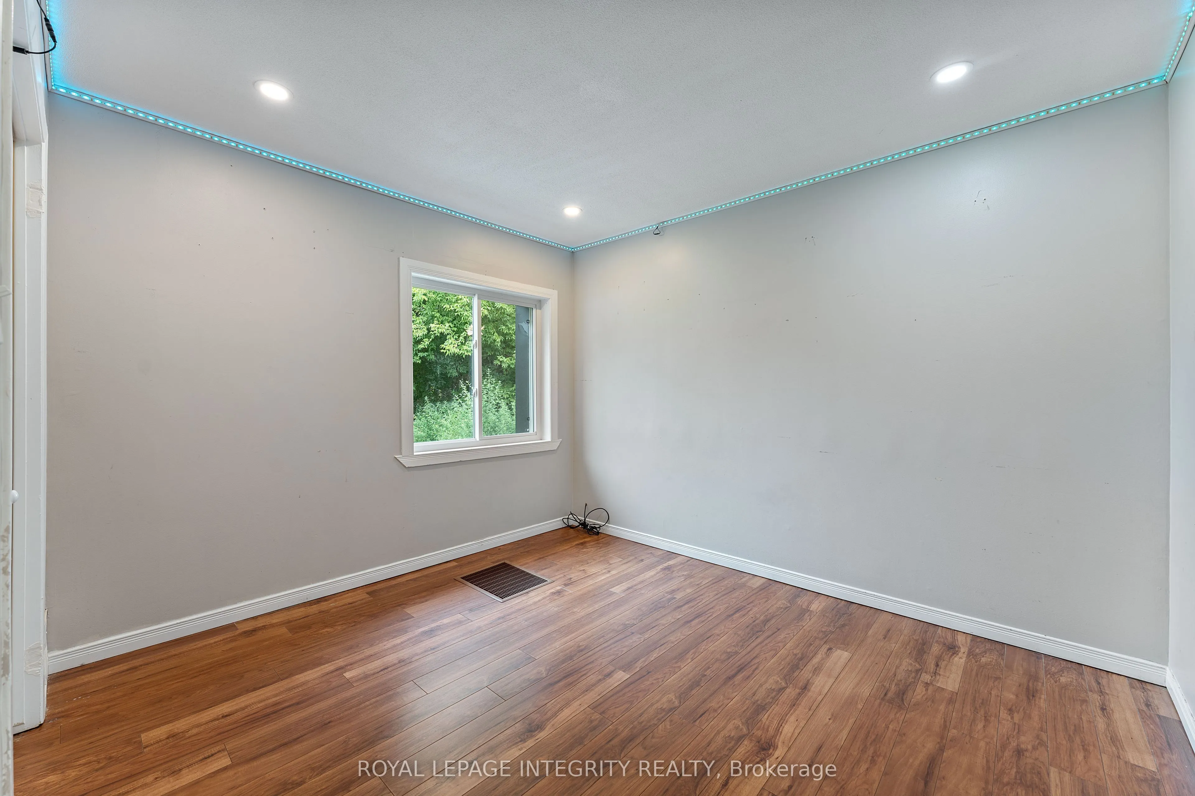 3823 Drouin Road