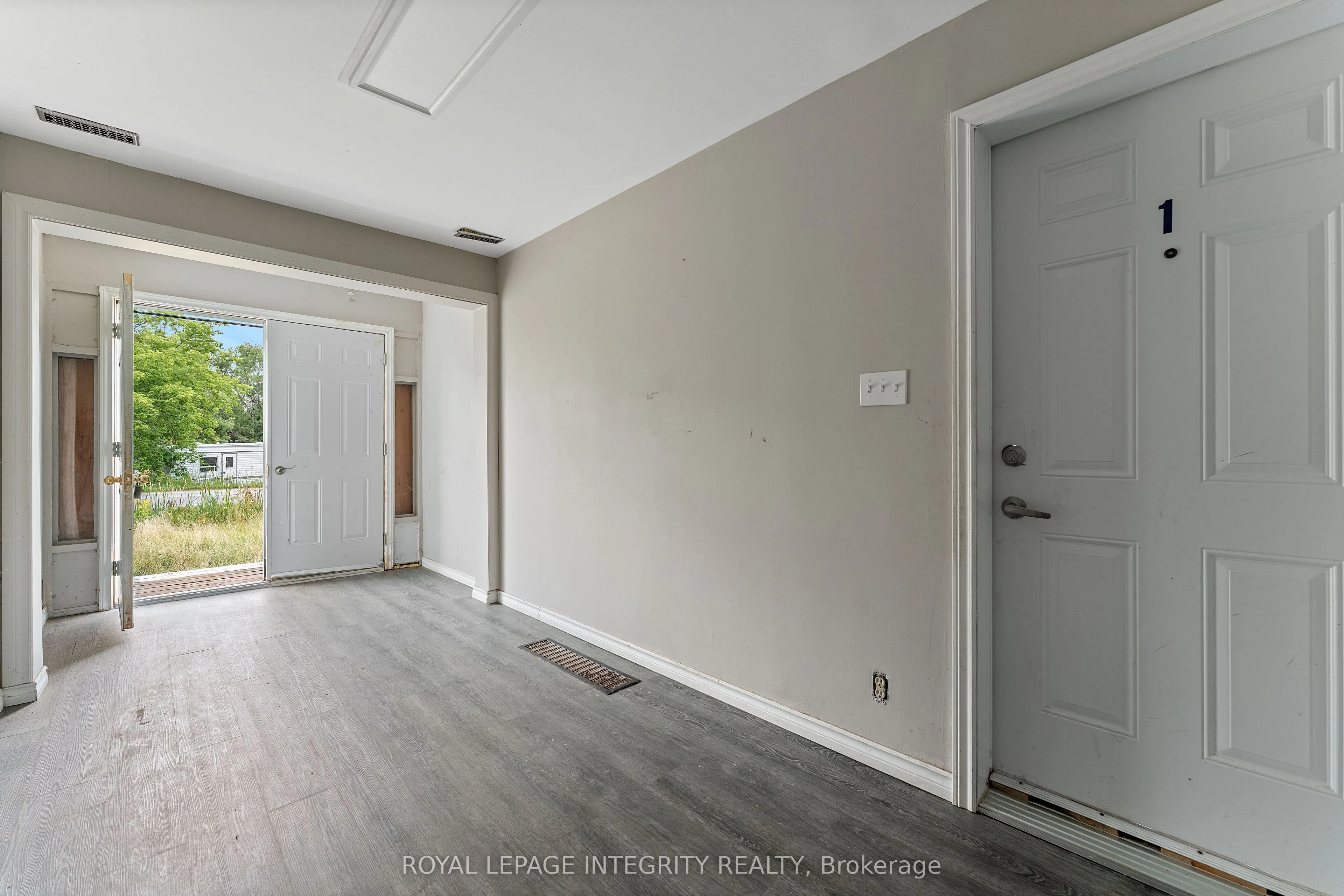 3823 Drouin Road