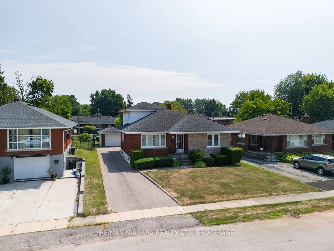 22 South Crescent