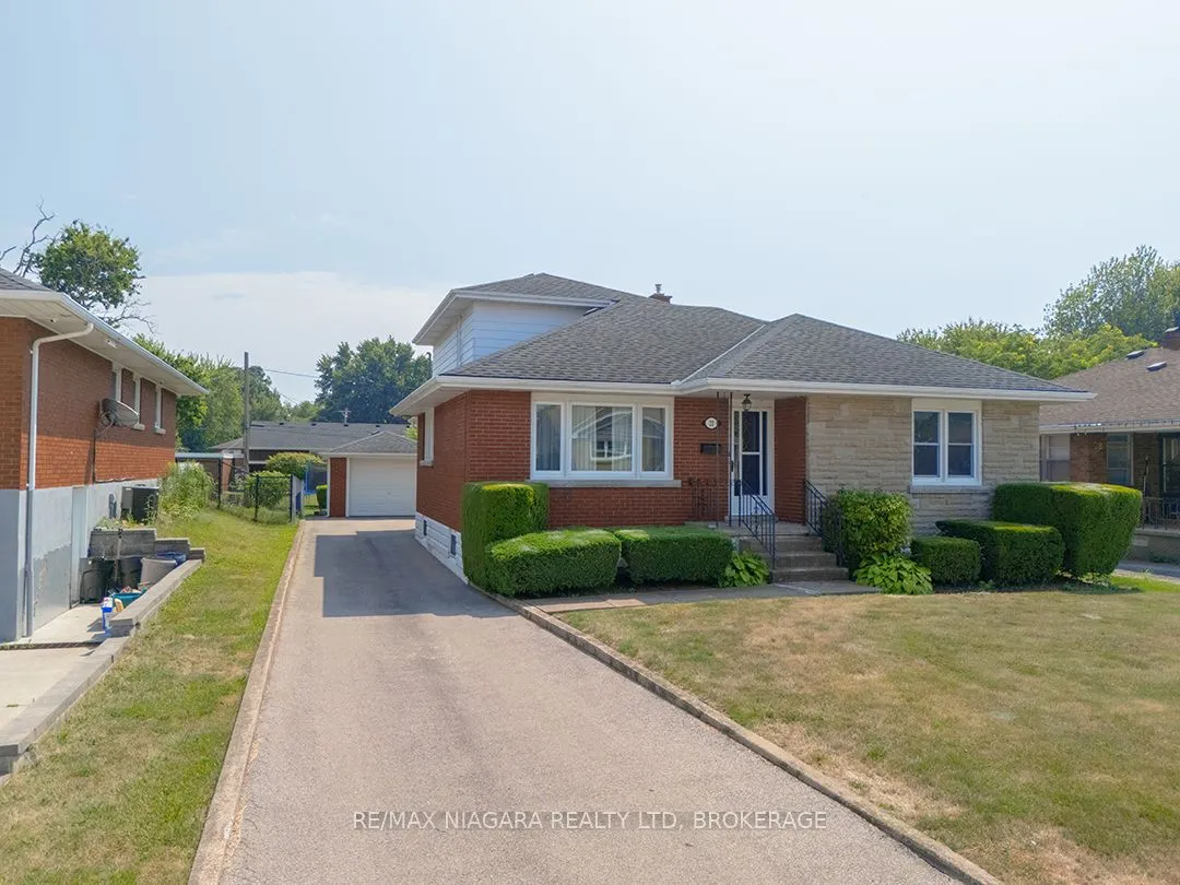 22 South Crescent