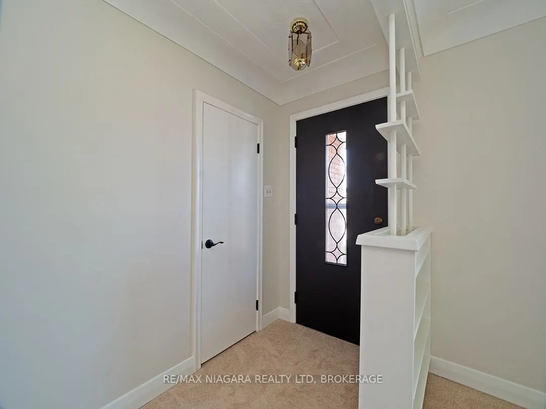 22 South Crescent