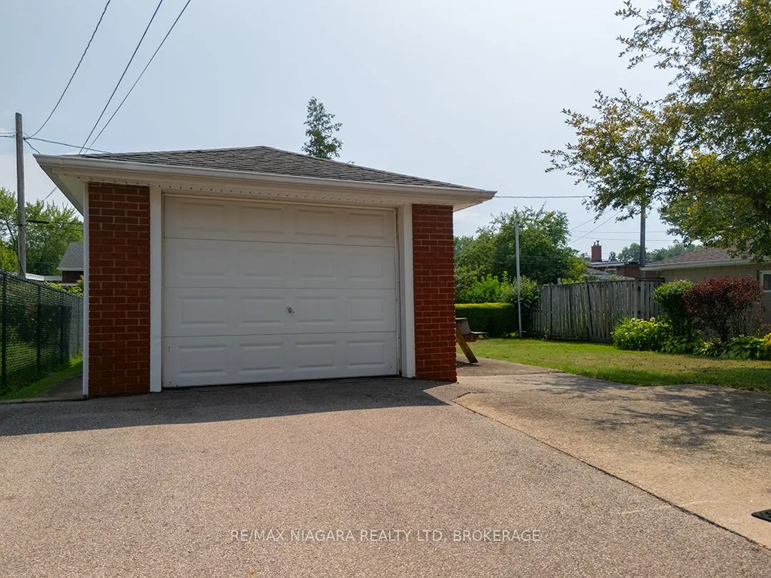 22 South Crescent