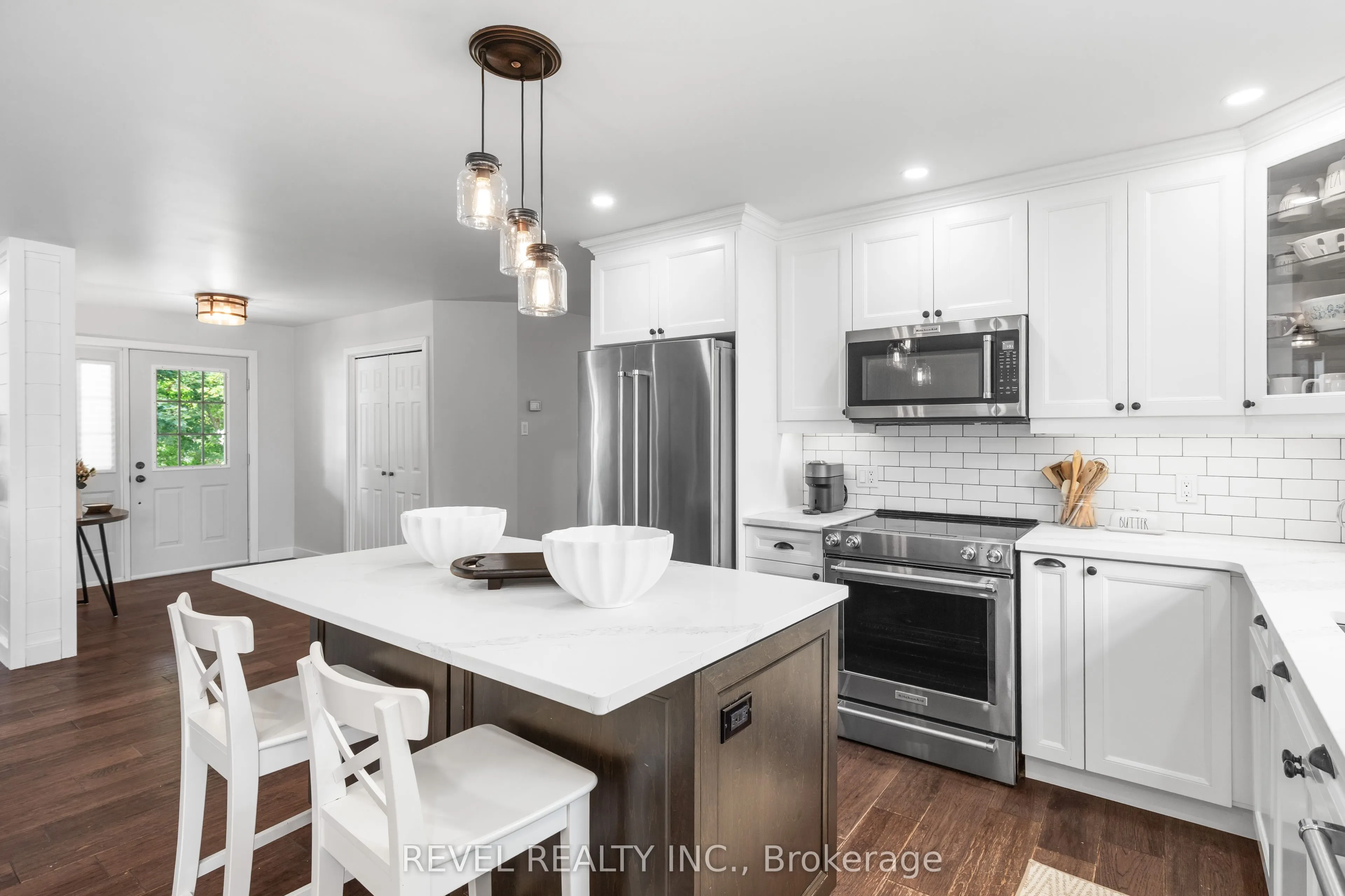 4 Aino Beach Road