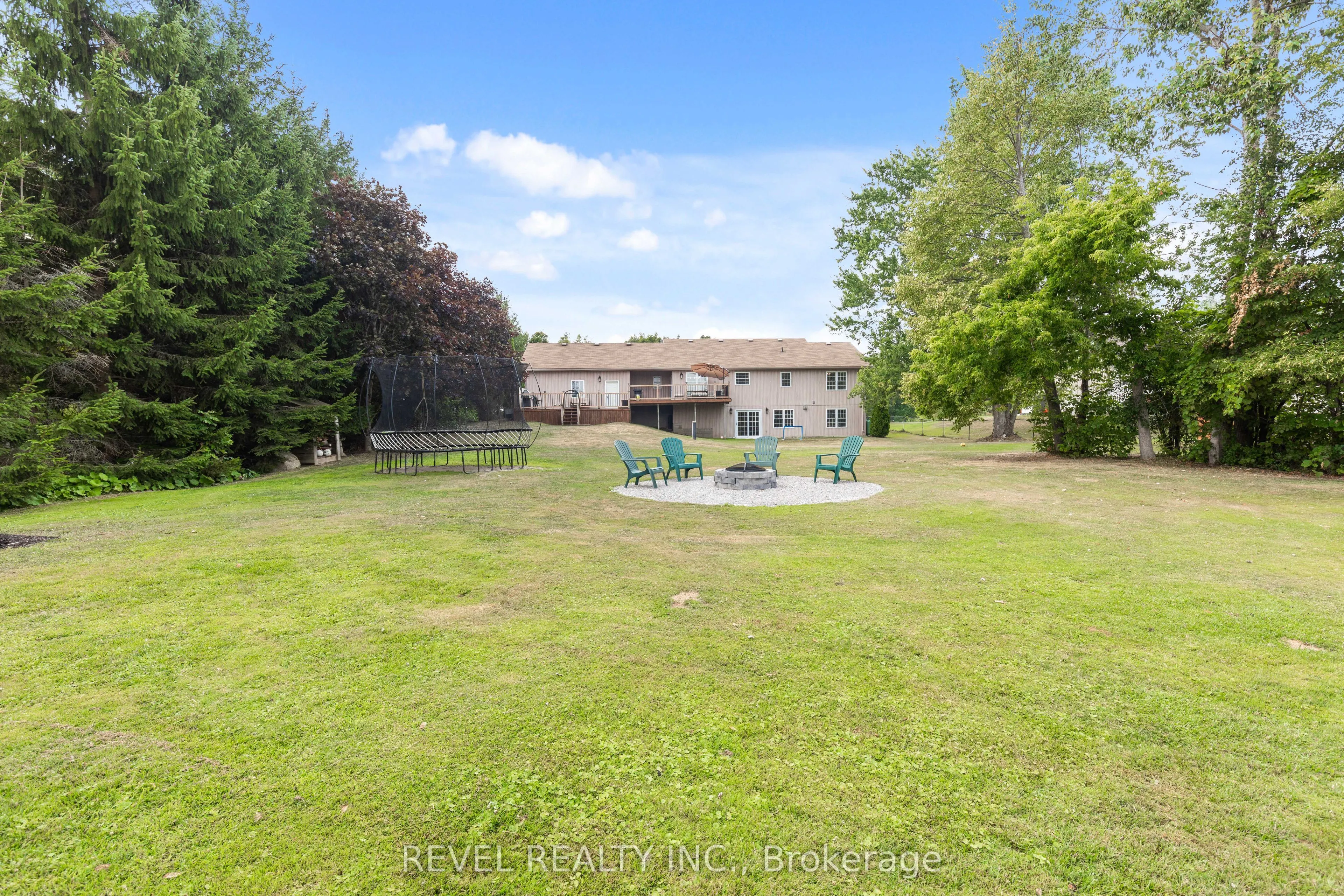4 Aino Beach Road