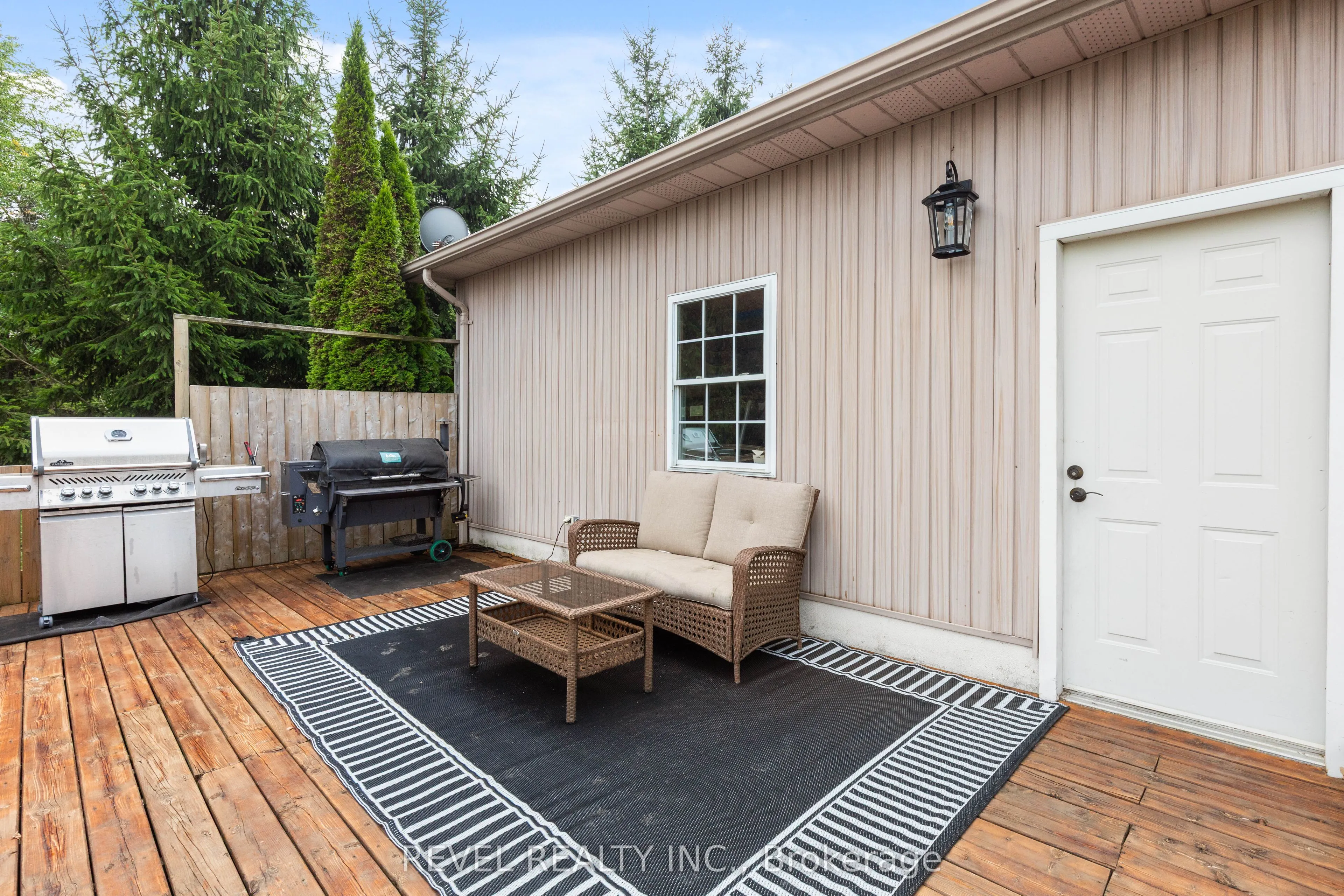 4 Aino Beach Road