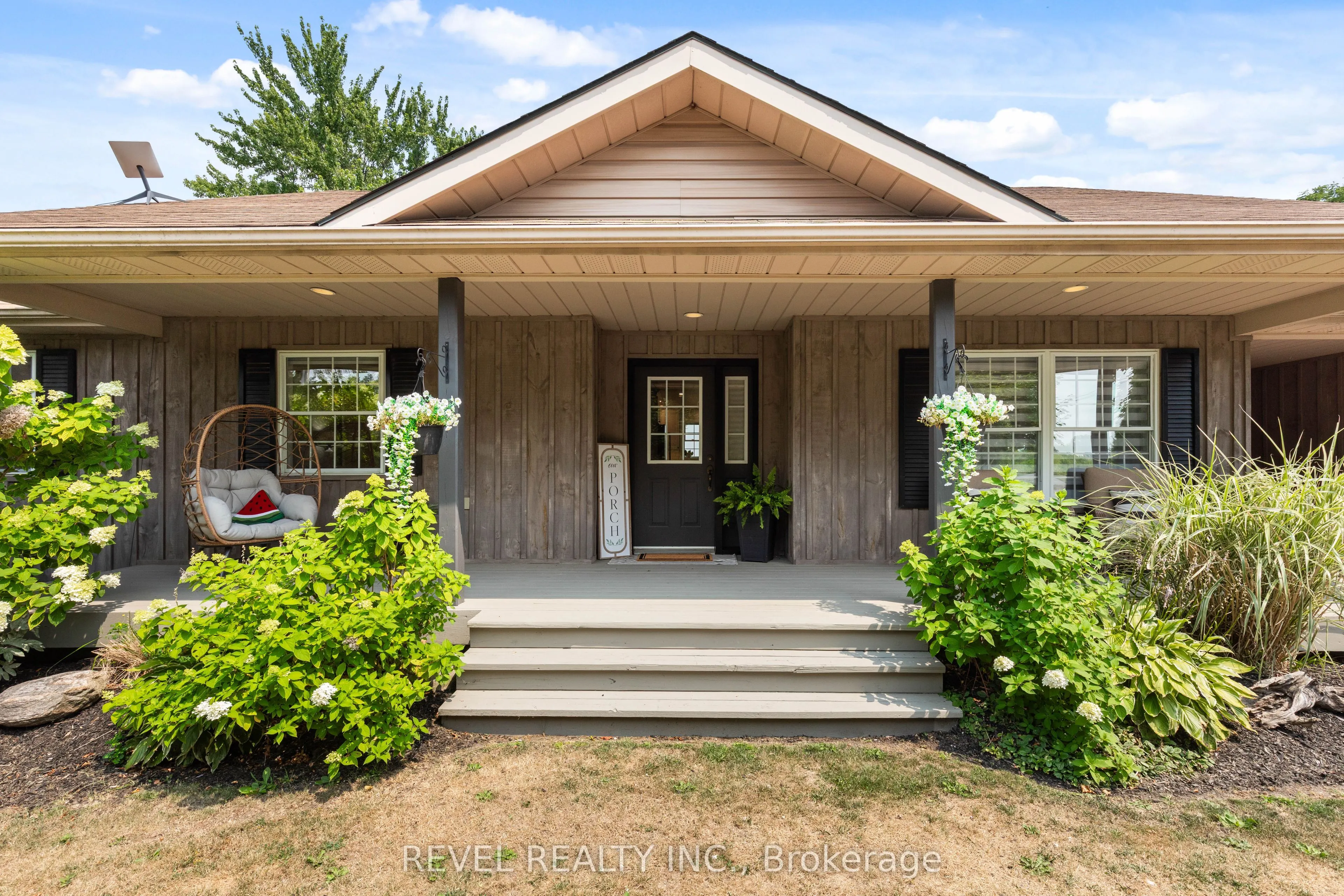 4 Aino Beach Road