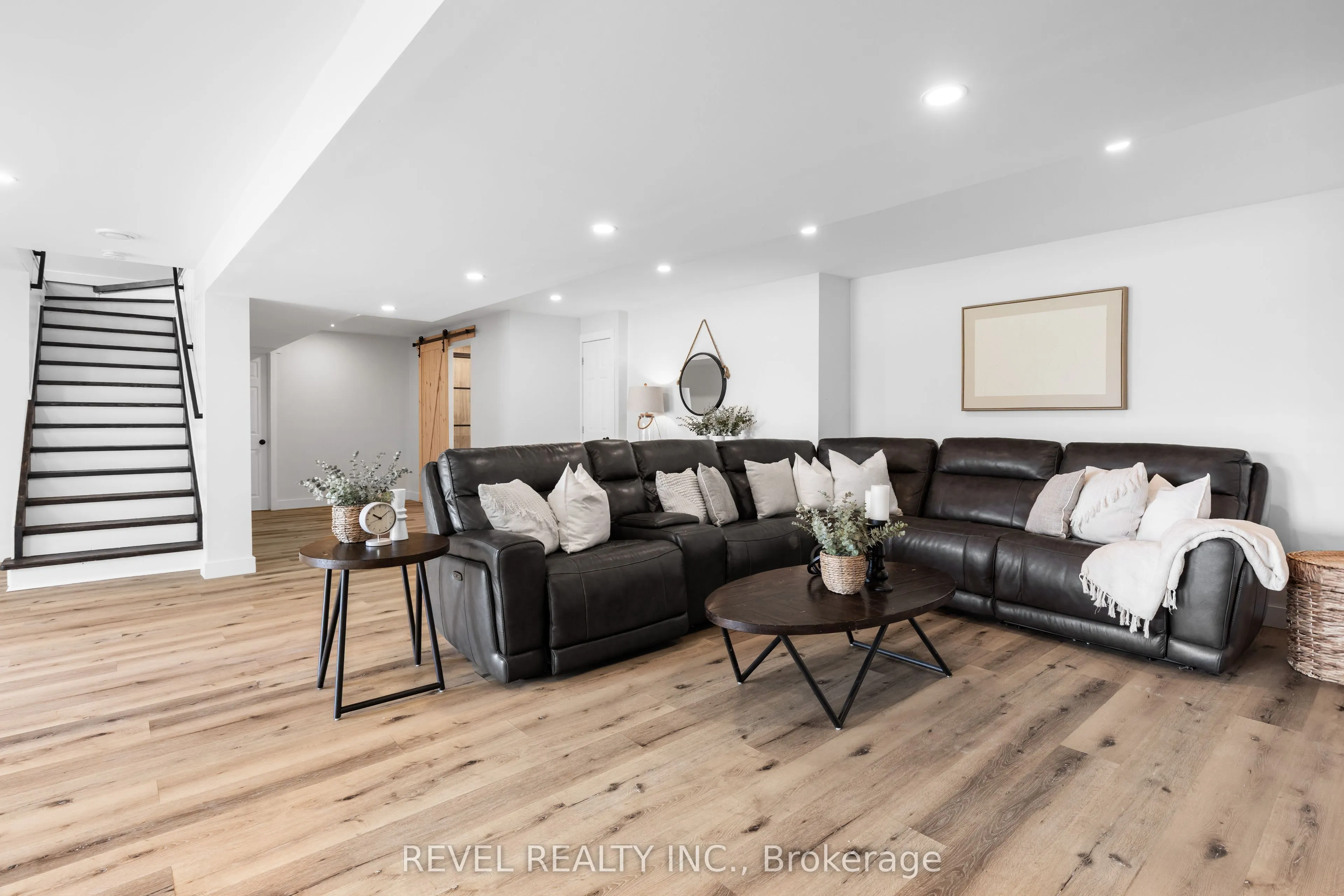 4 Aino Beach Road