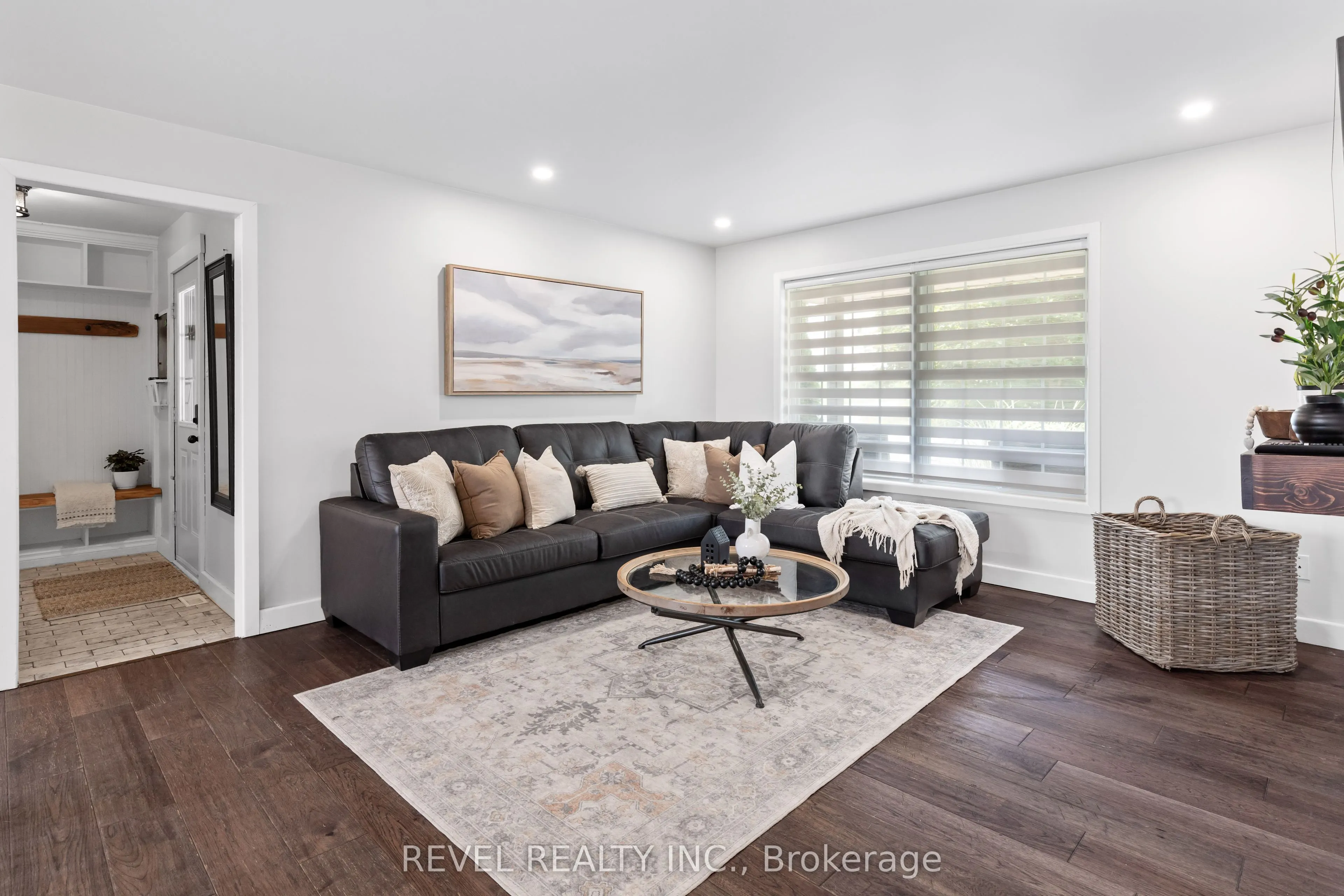 4 Aino Beach Road