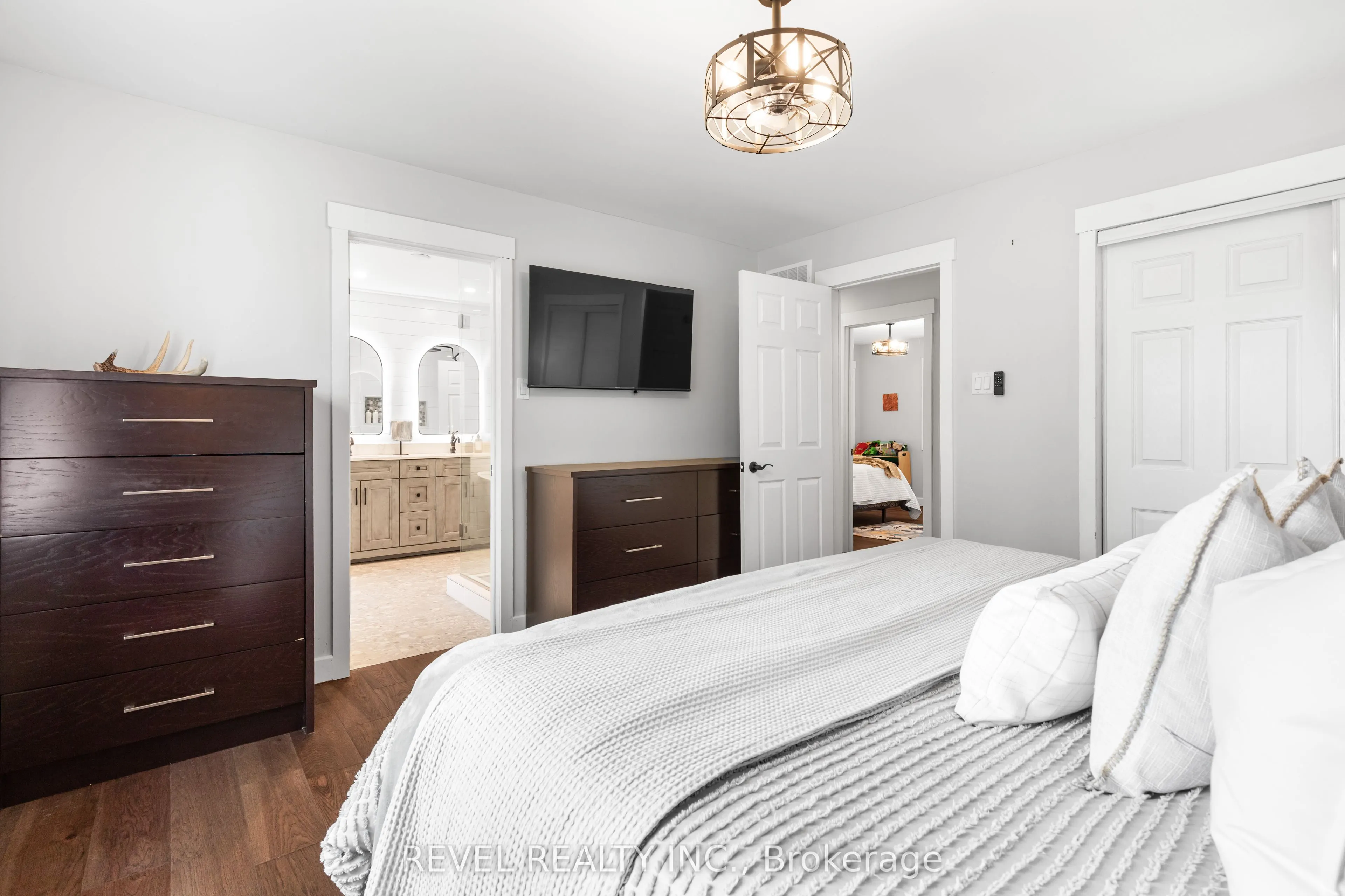 4 Aino Beach Road