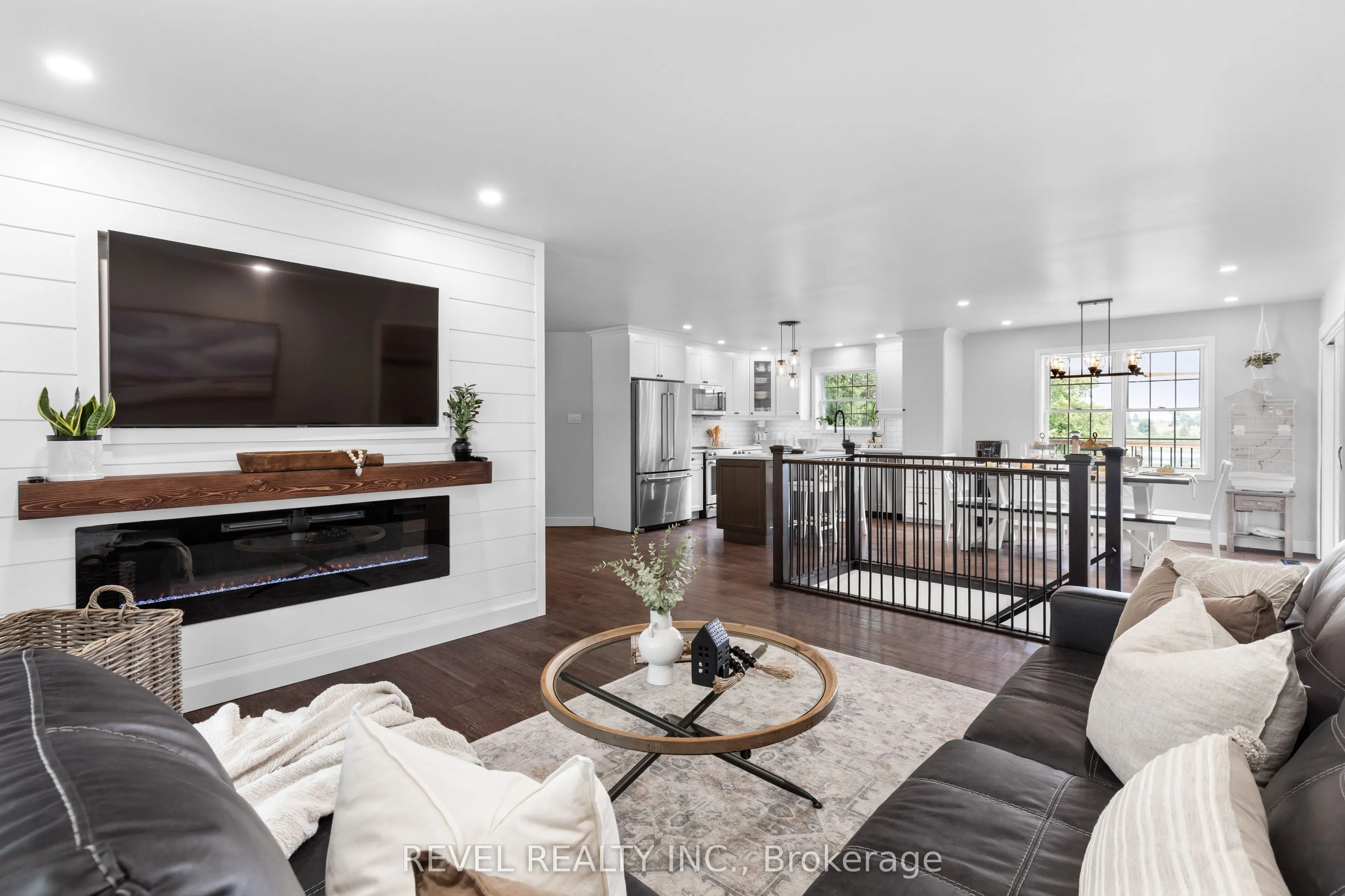 4 Aino Beach Road