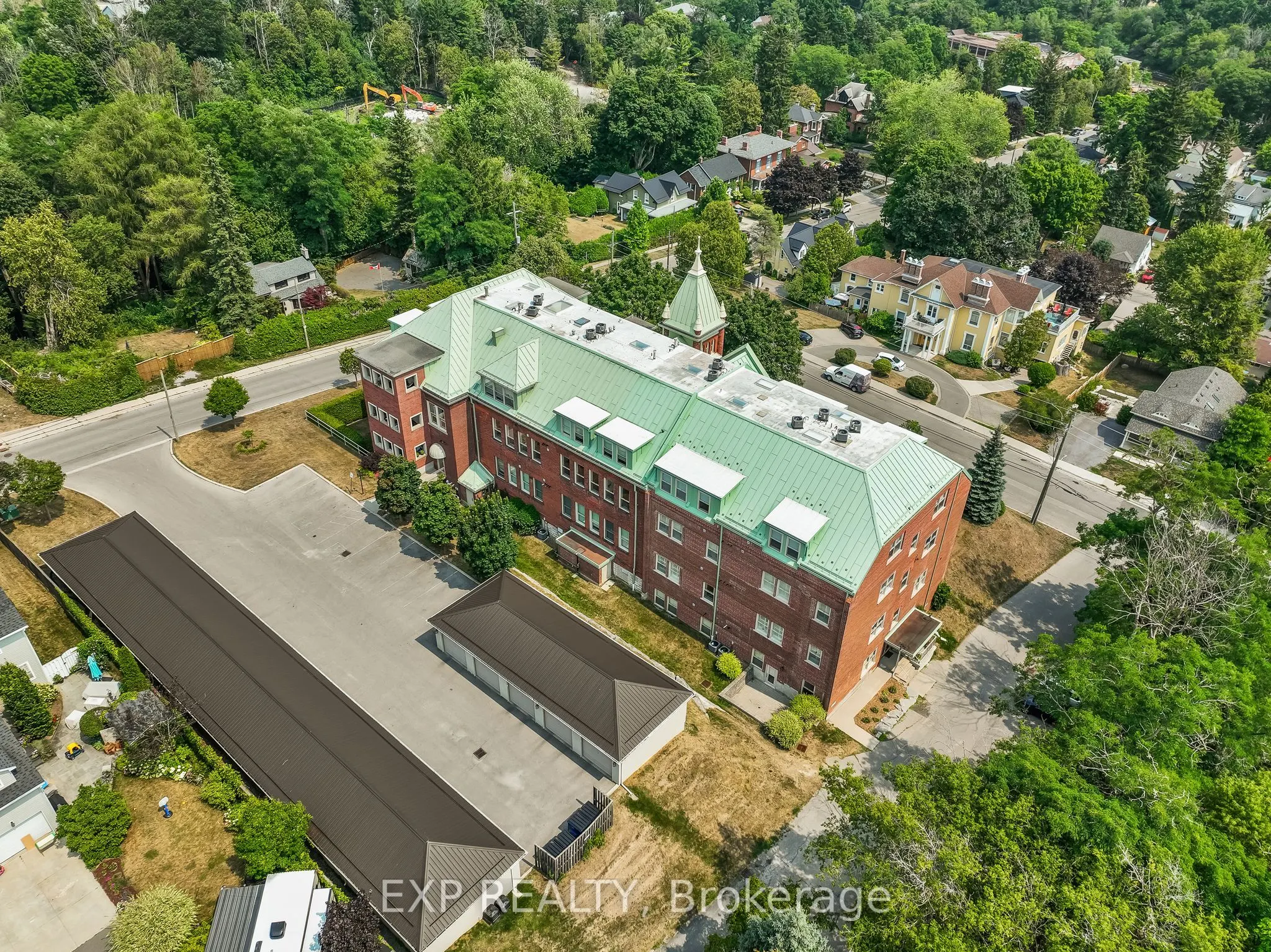 72 Pine Street N, #302