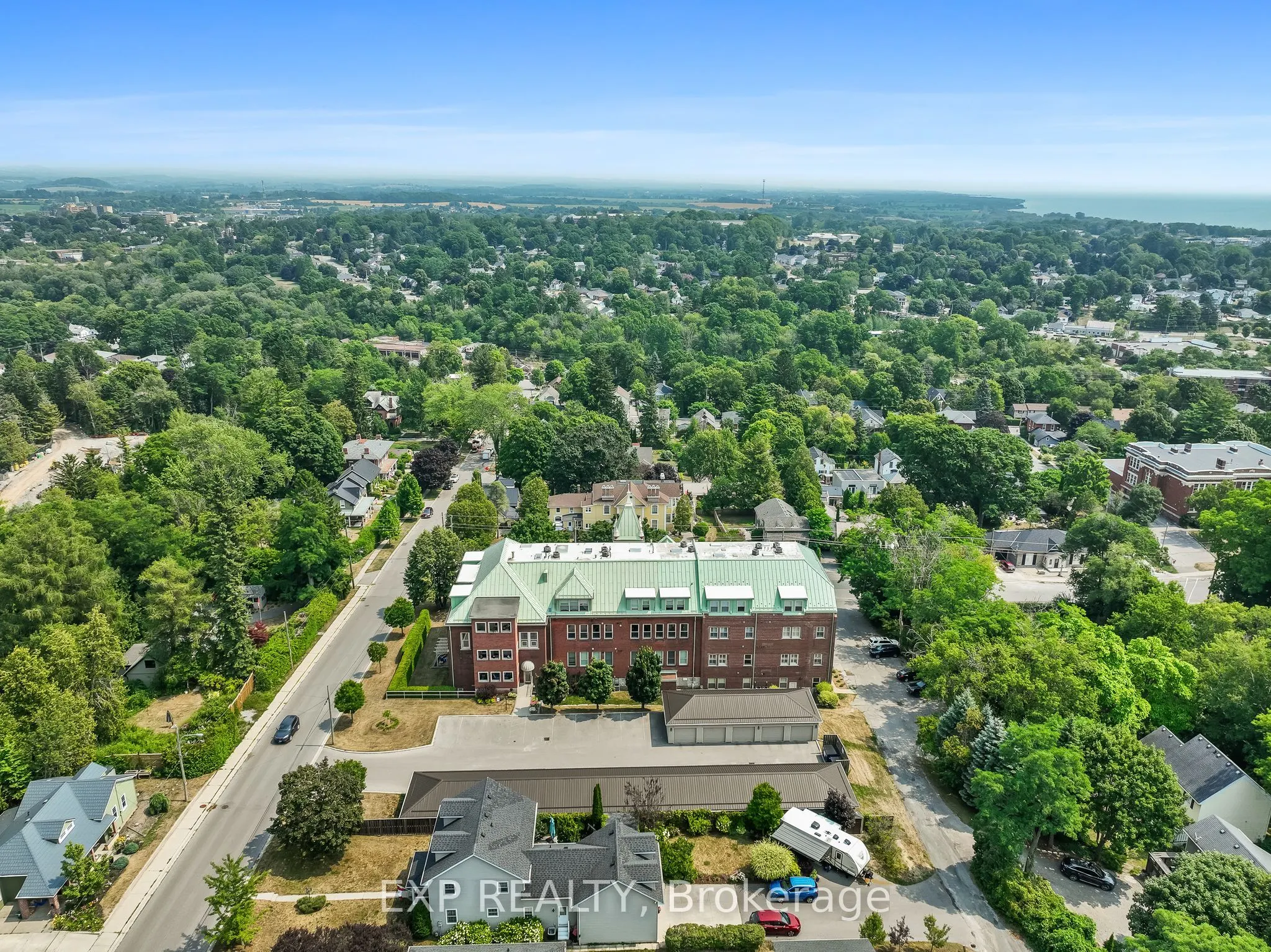 72 Pine Street N, #302