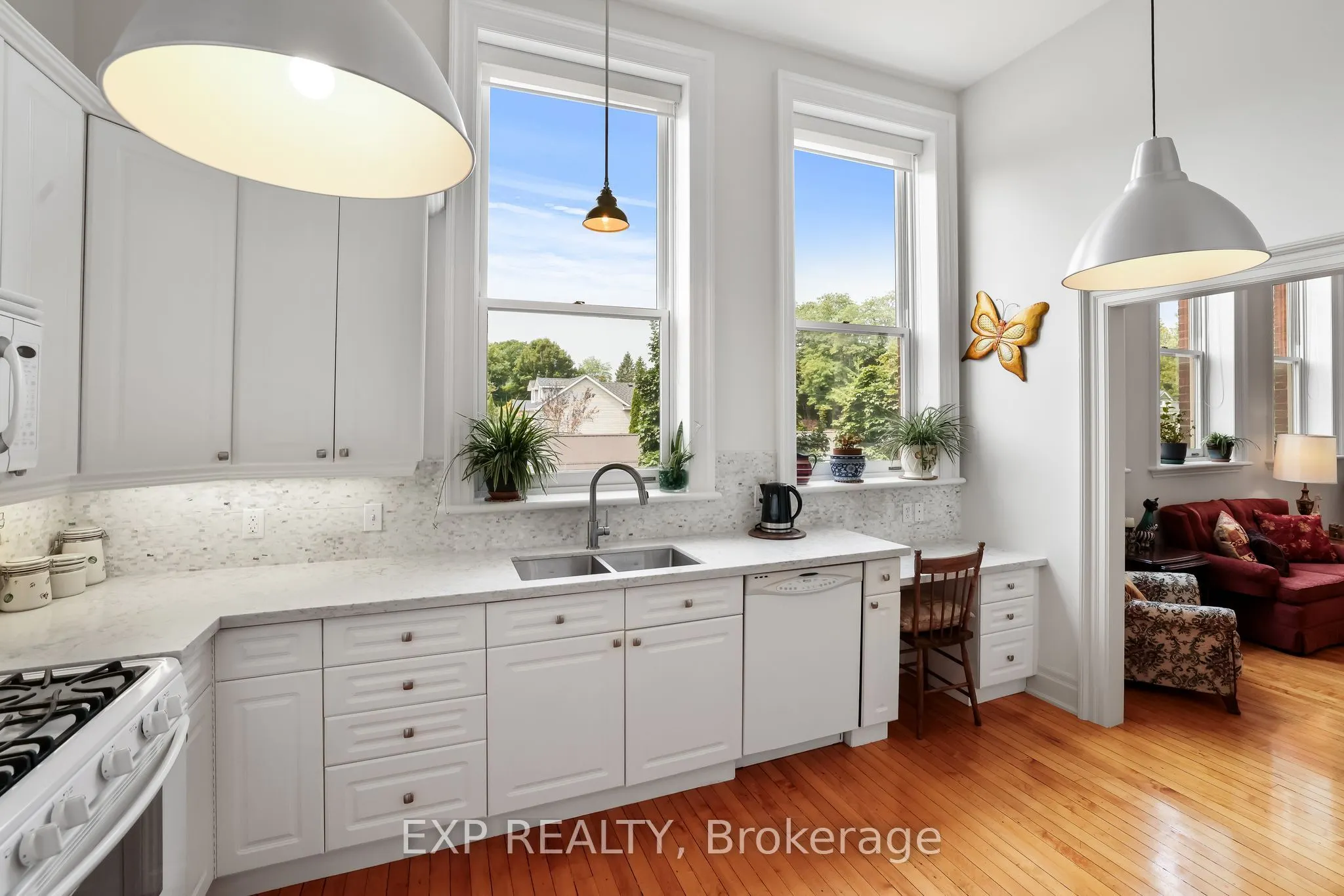 72 Pine Street N, #302