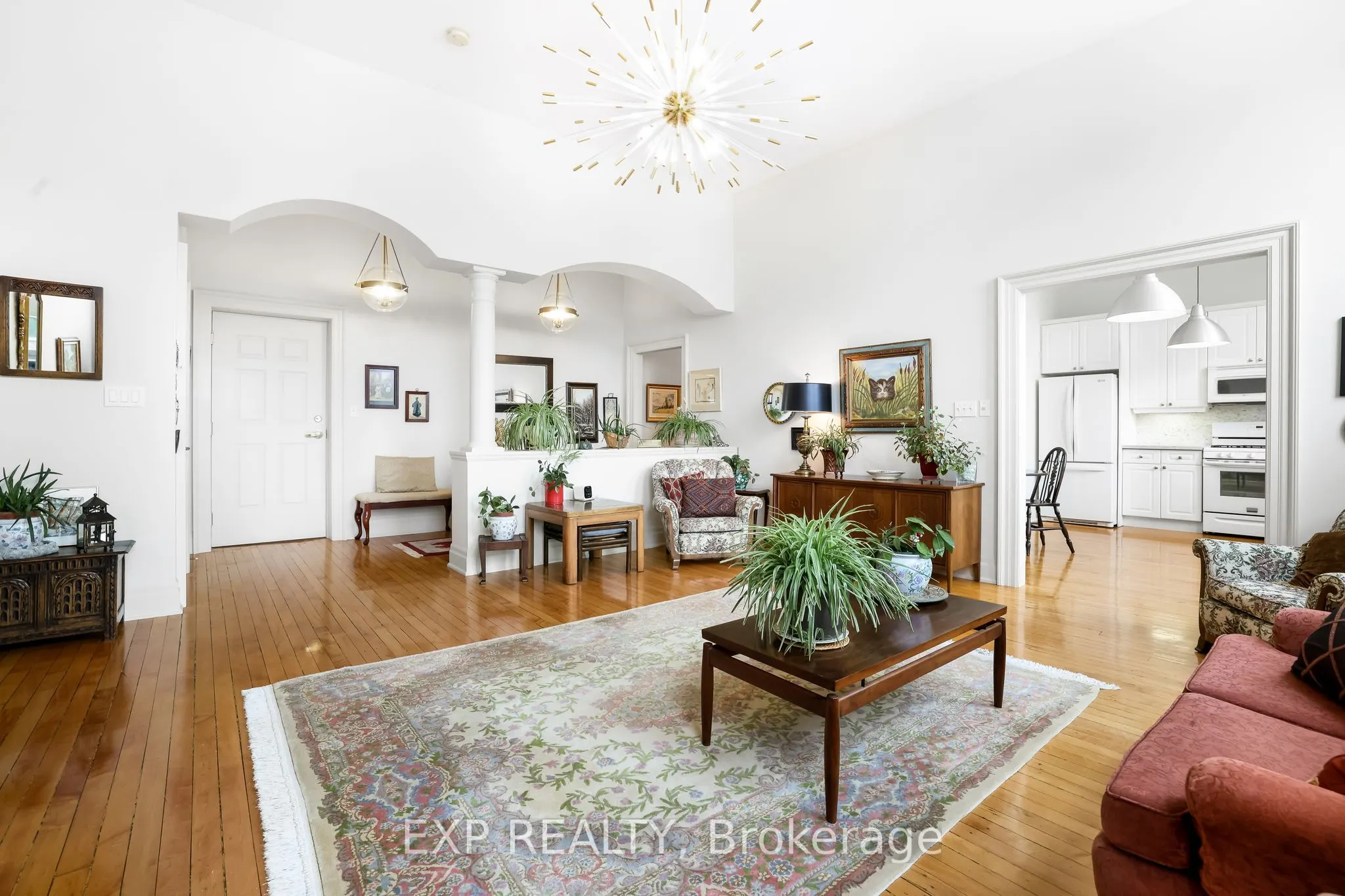 72 Pine Street N, #302