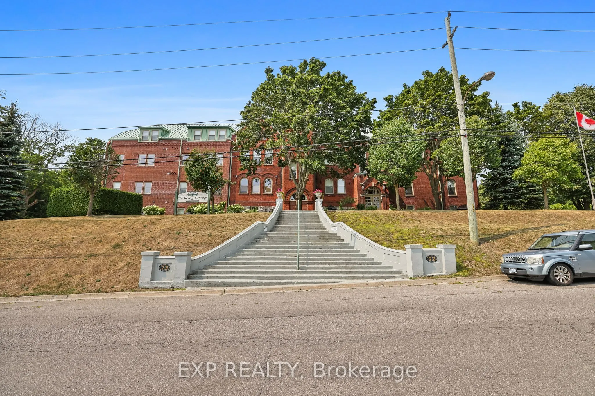 72 Pine Street N, #302