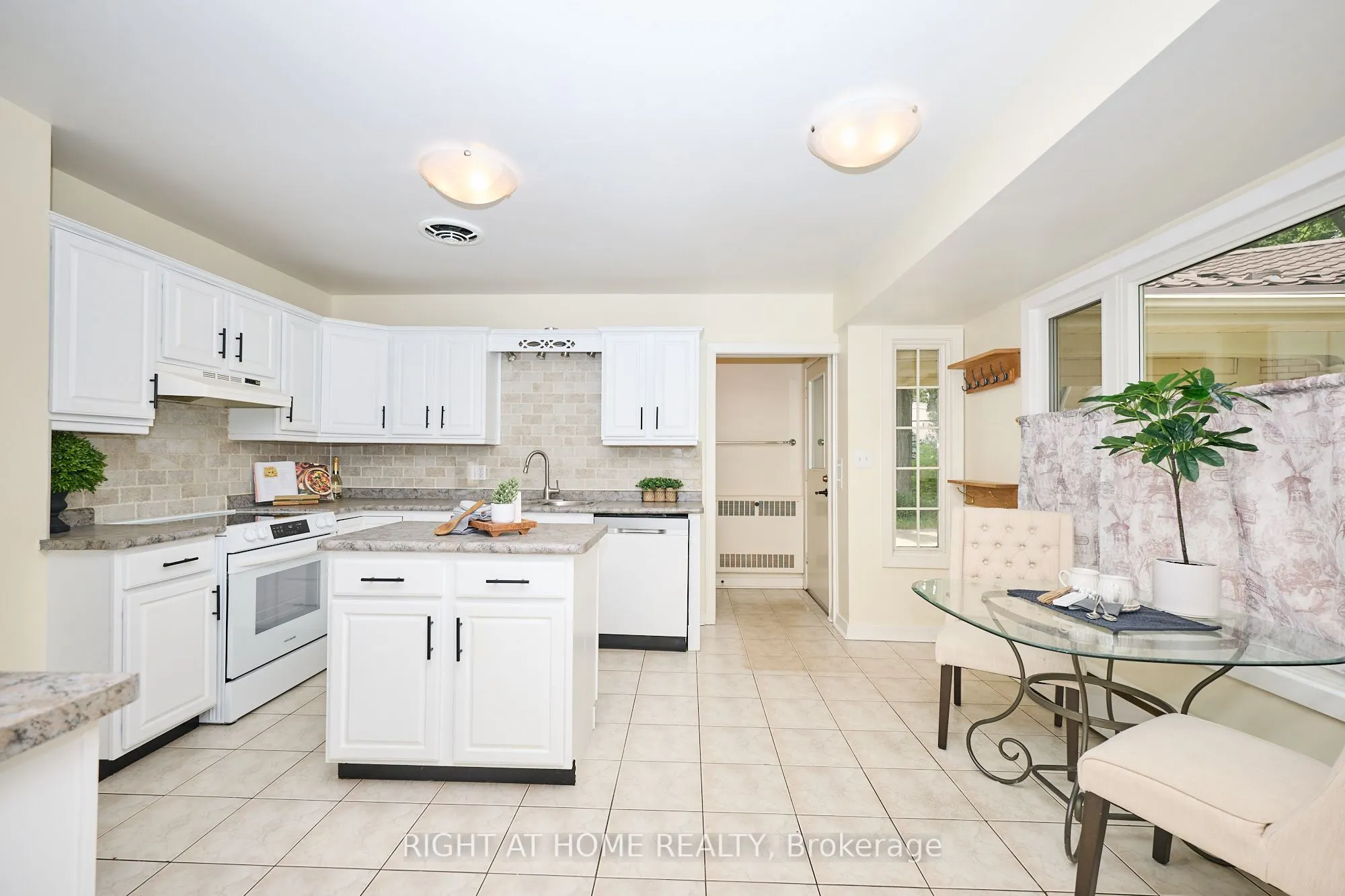 179 Lockhart Drive