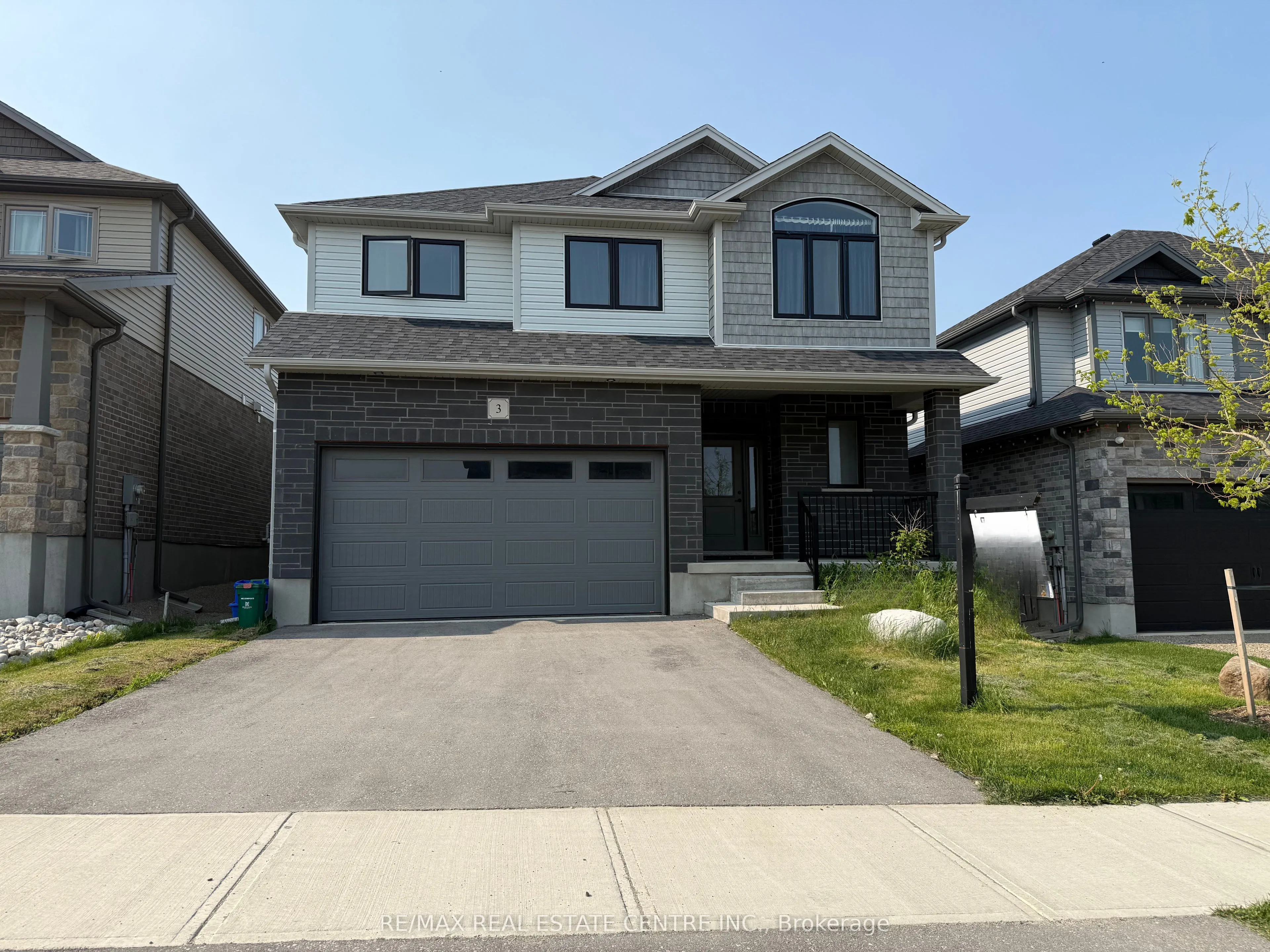 3 Grundy Crescent
