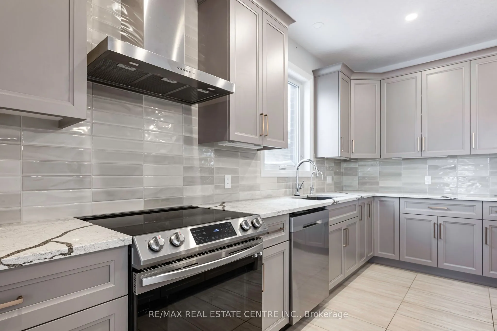 3 Grundy Crescent