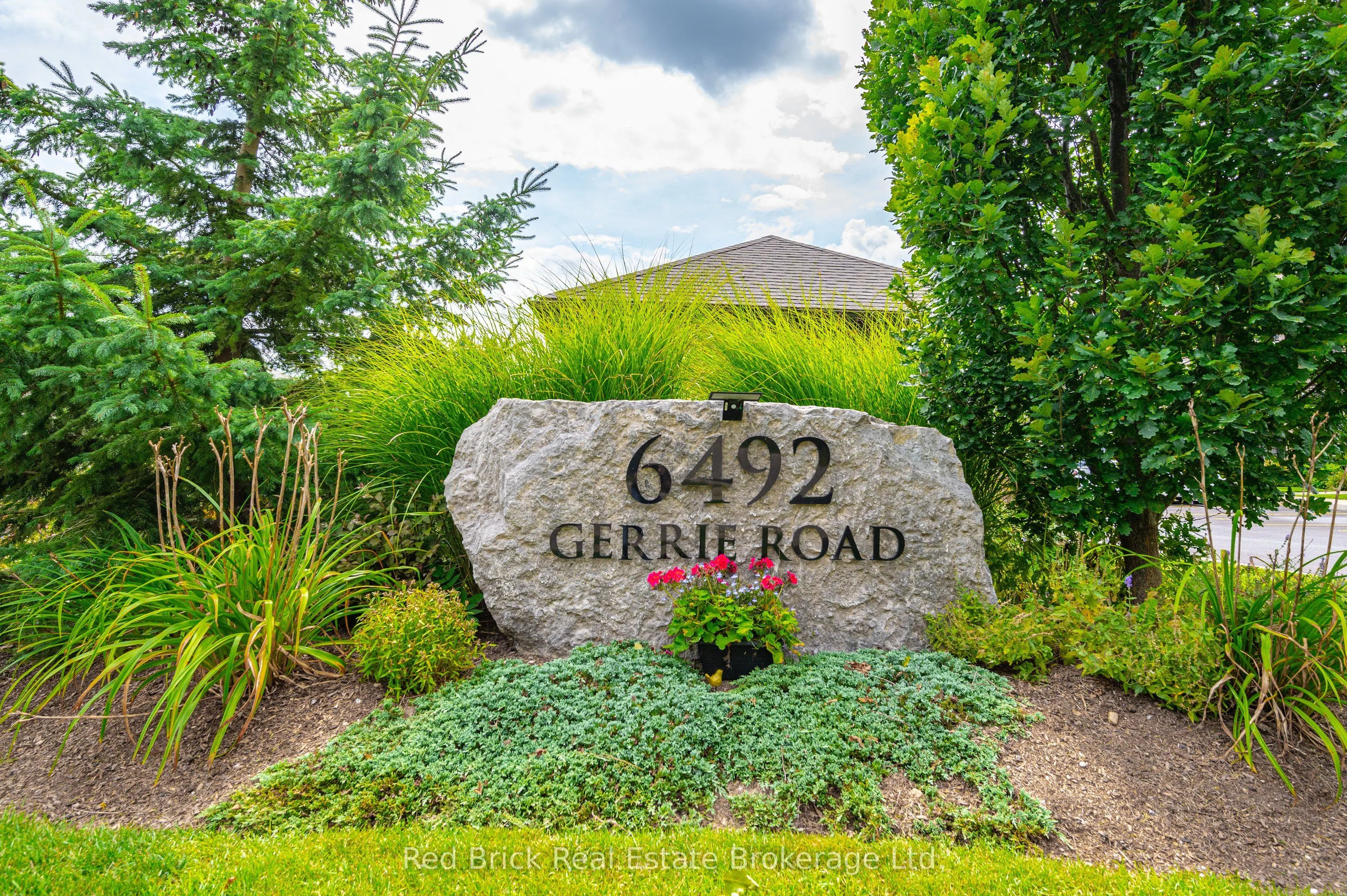 6492 Gerrie Road, #207