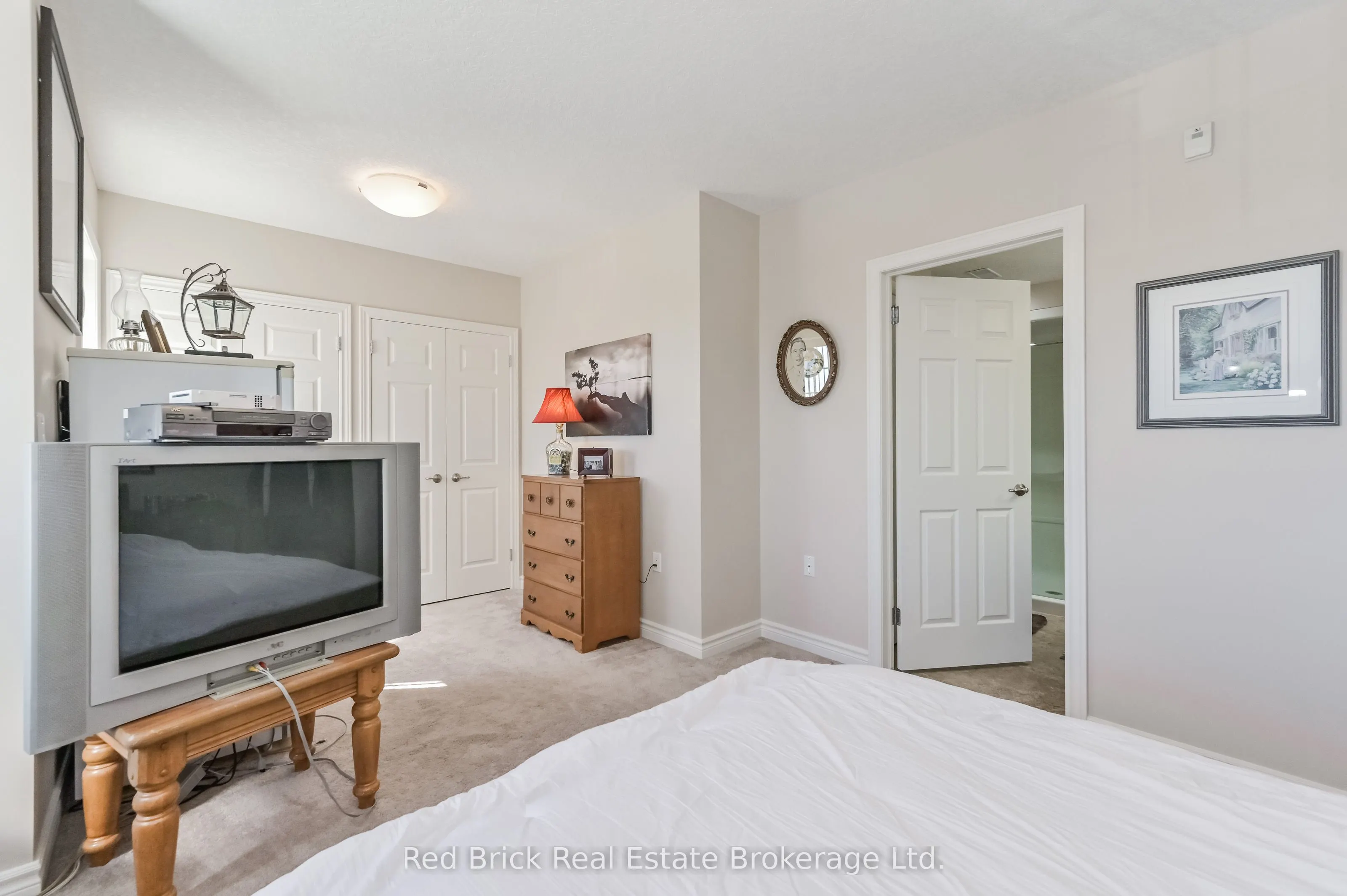 6492 Gerrie Road, #207