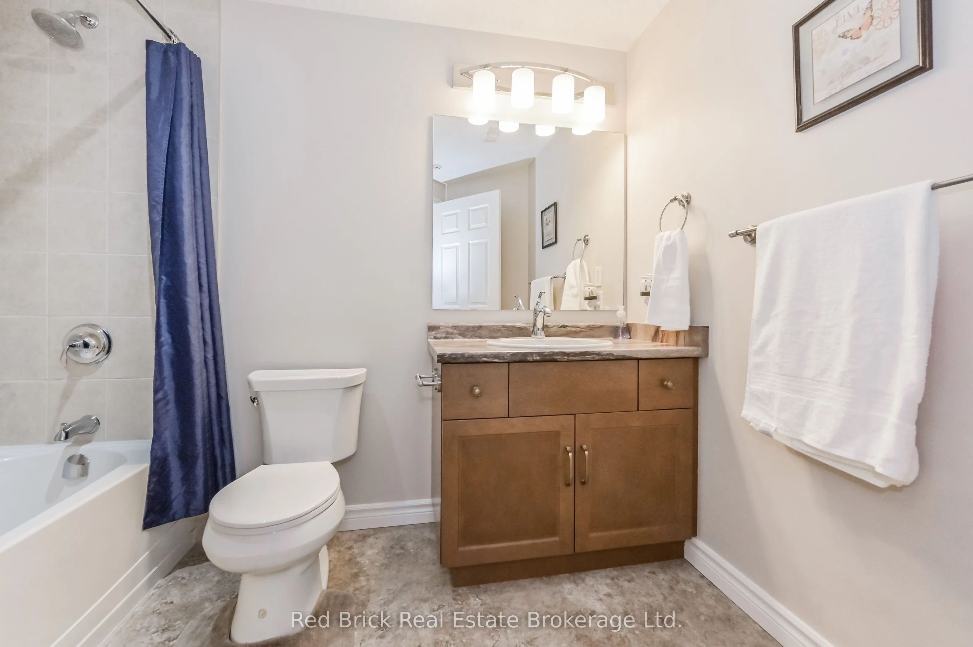 6492 Gerrie Road, #207