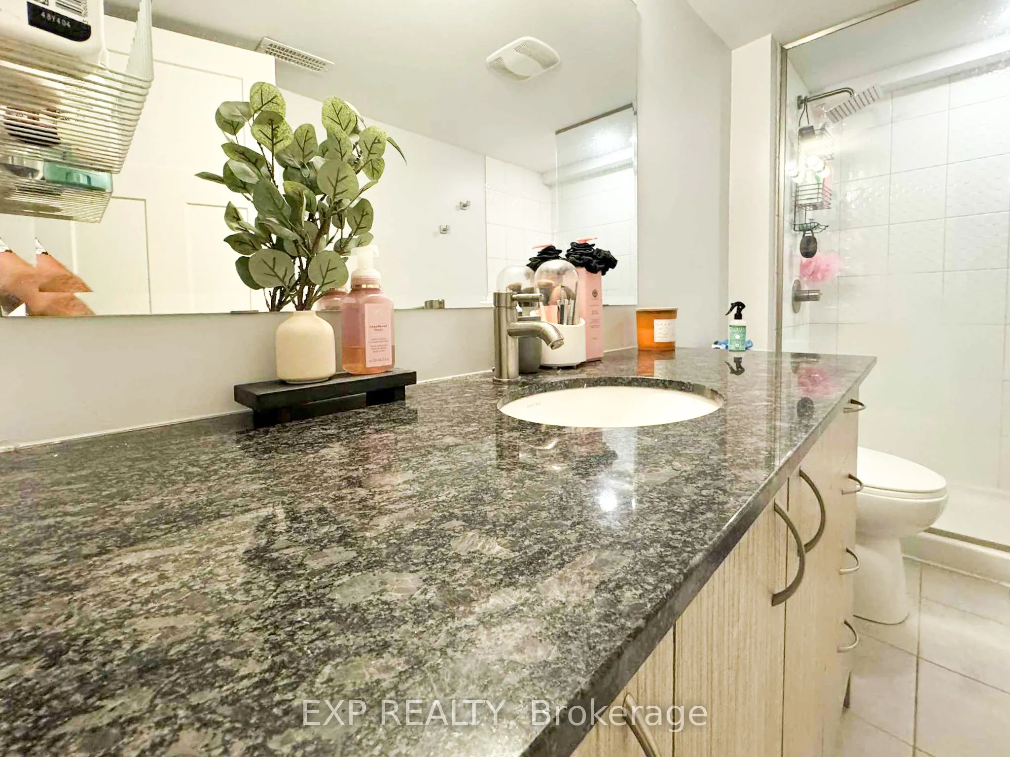 106 Holmwood Avenue, #106