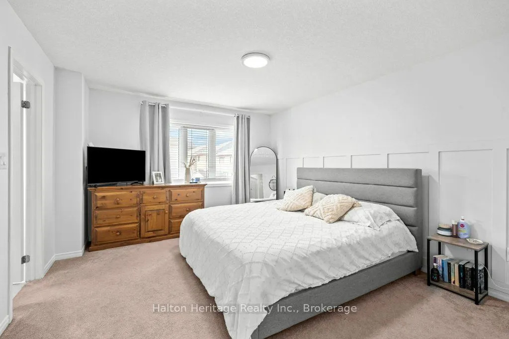 105 Thompson Road