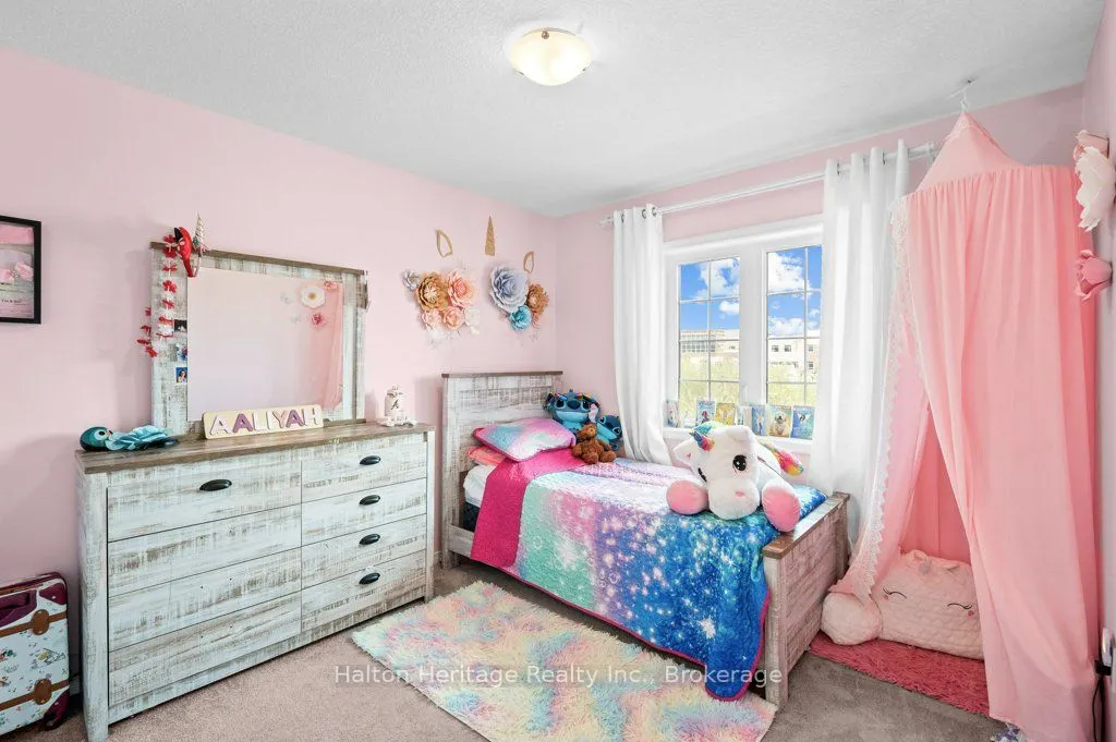 105 Thompson Road