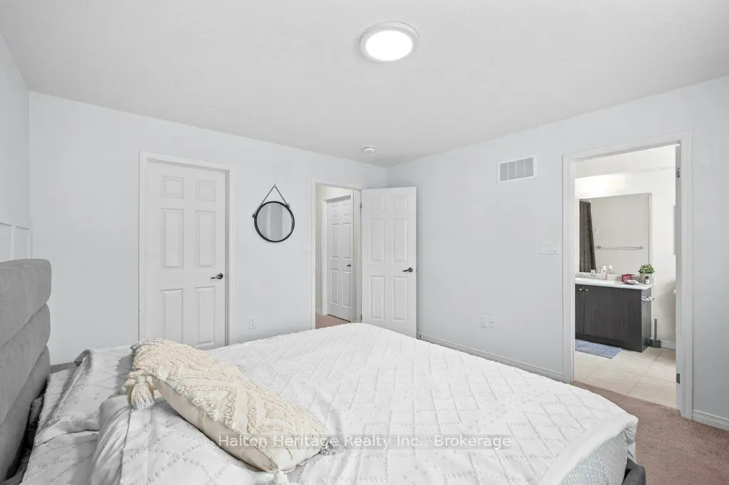 105 Thompson Road