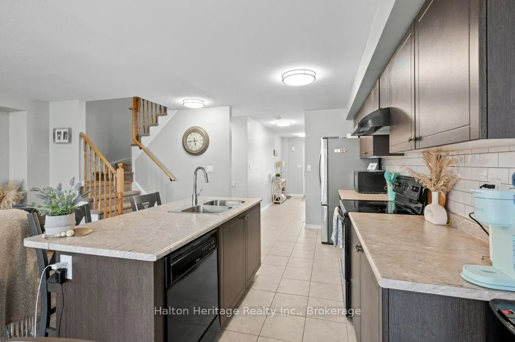 105 Thompson Road