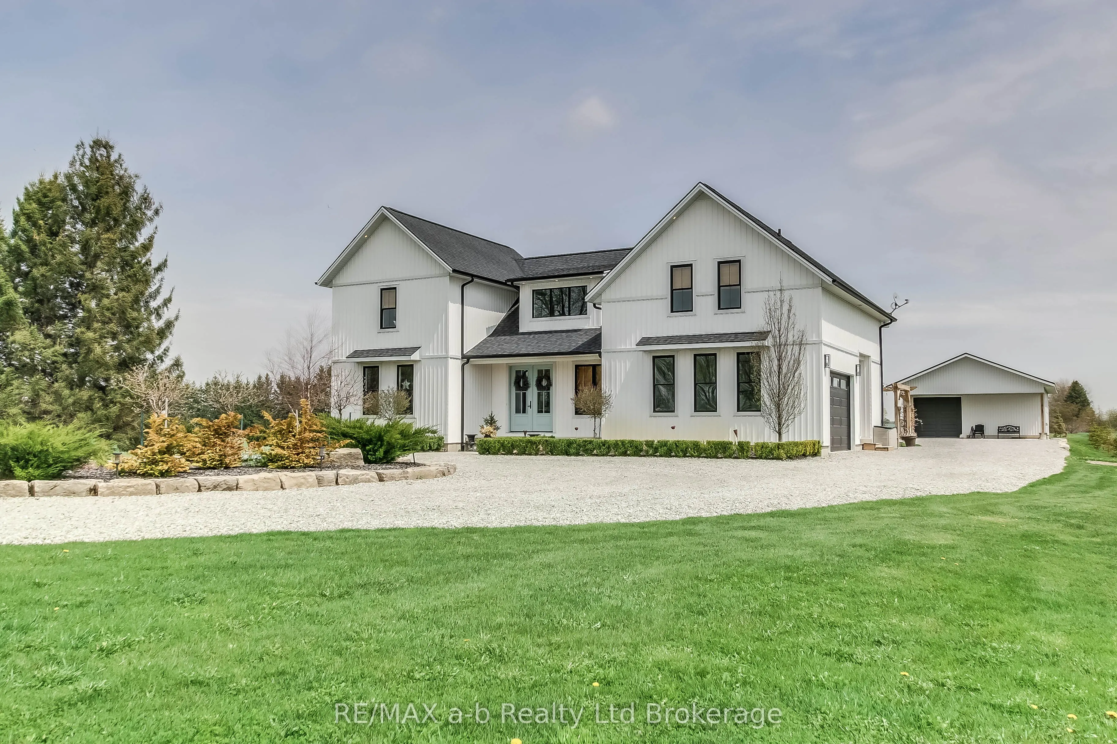 3246 Swimming Pool Road