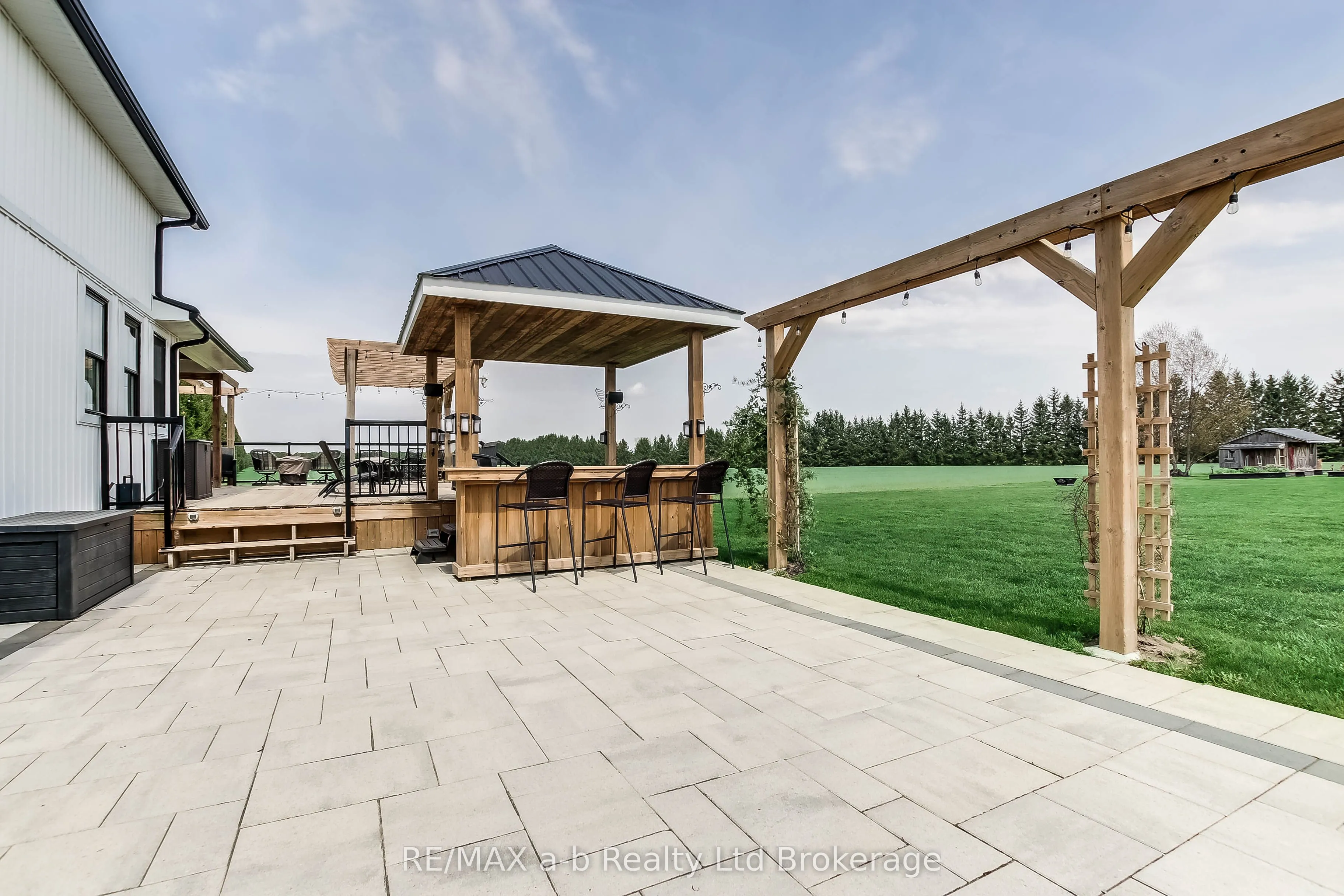 3246 Swimming Pool Road