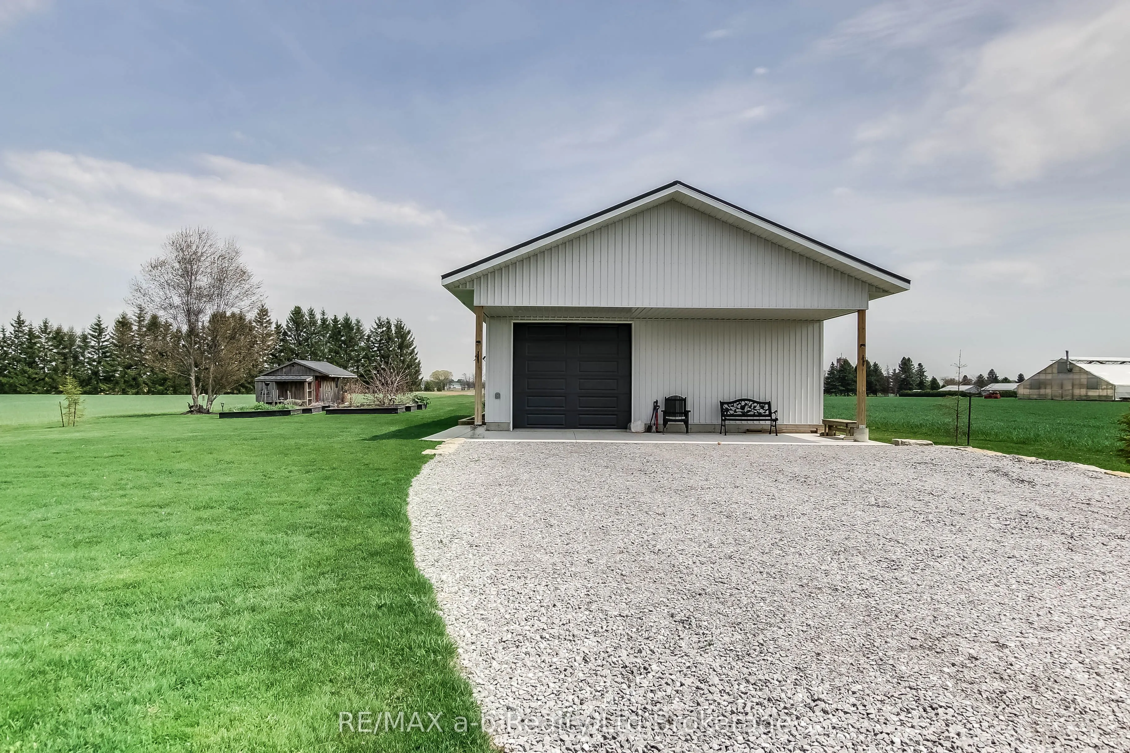 3246 Swimming Pool Road