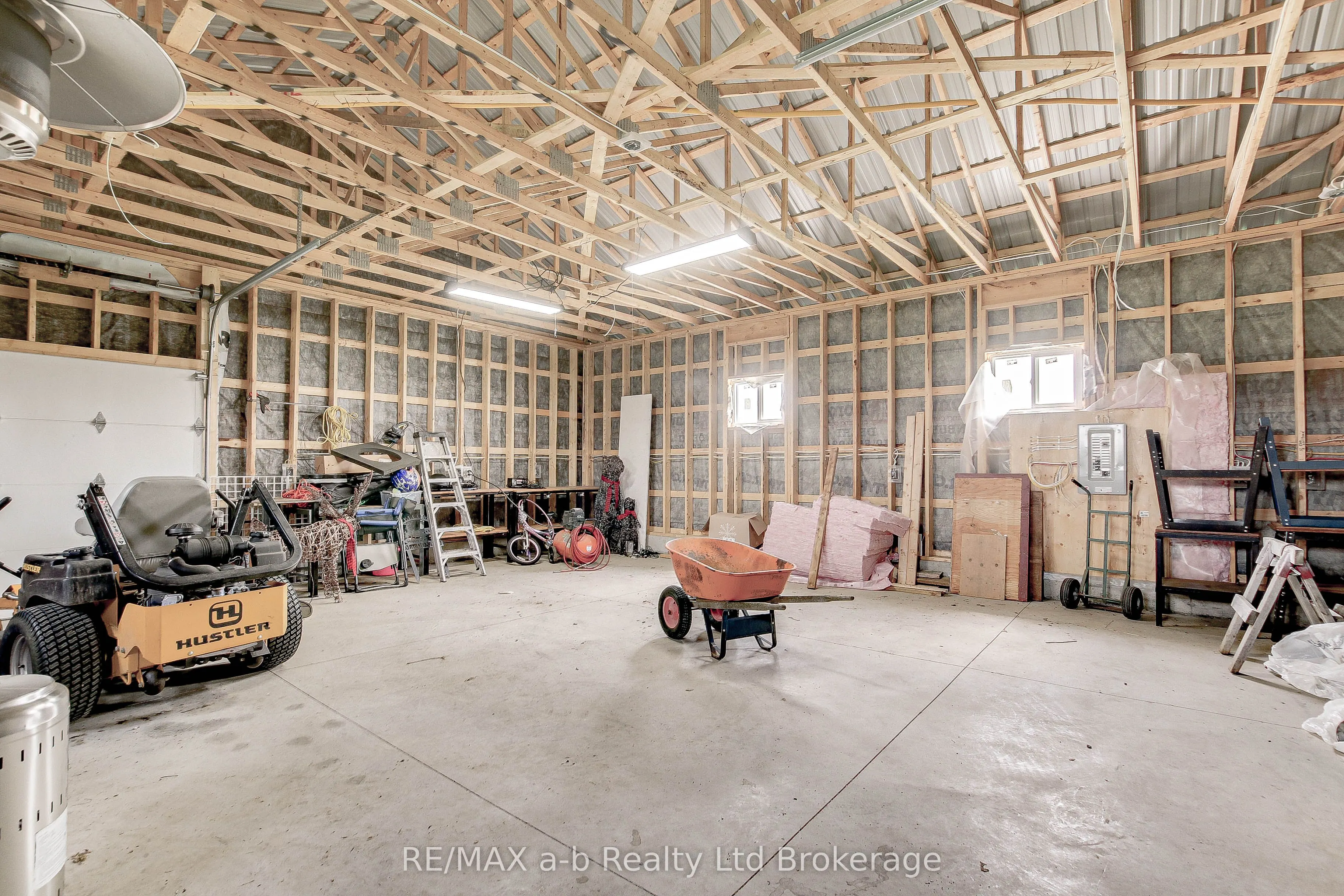 3246 Swimming Pool Road
