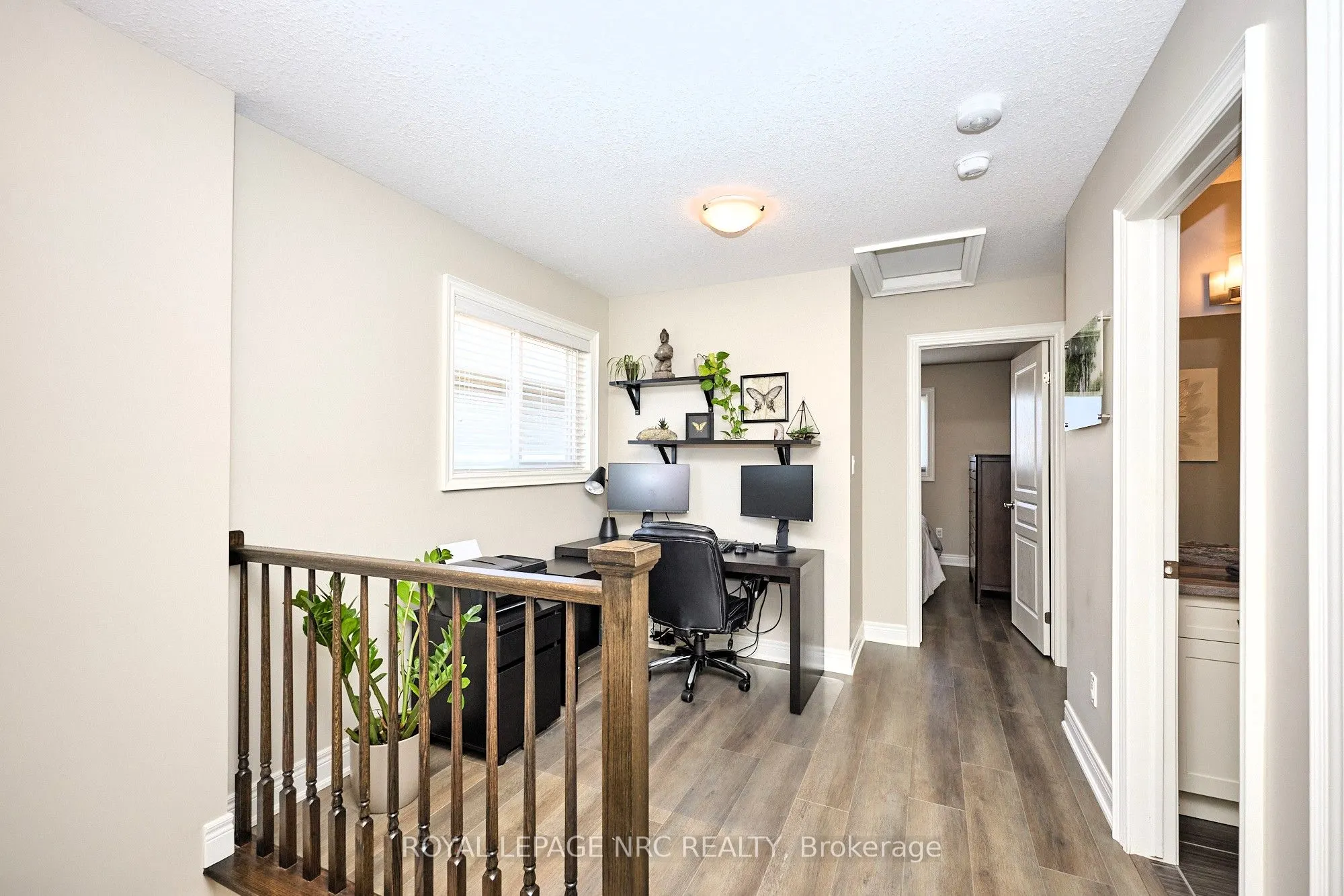 118 Roselawn Crescent