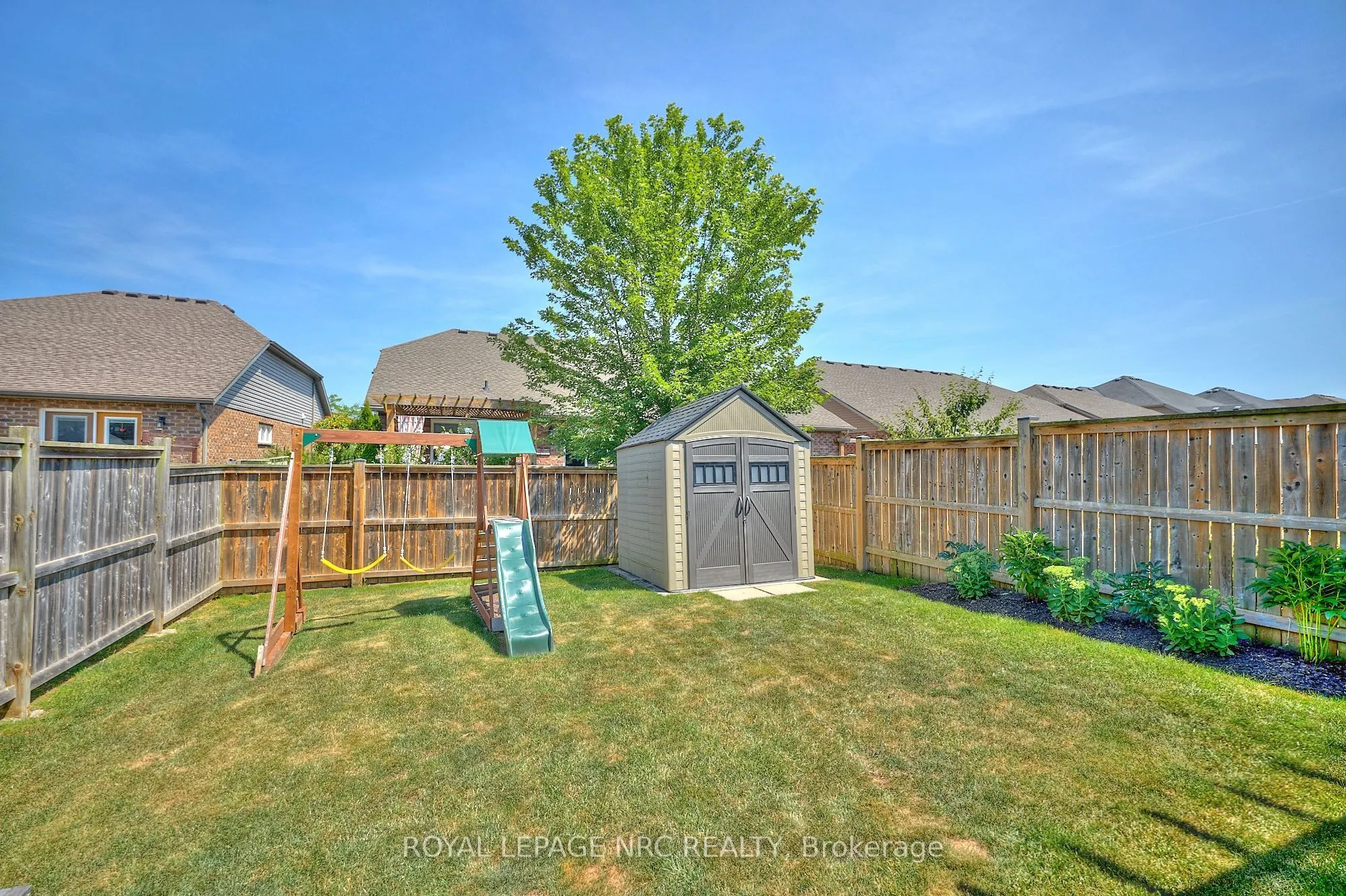 118 Roselawn Crescent