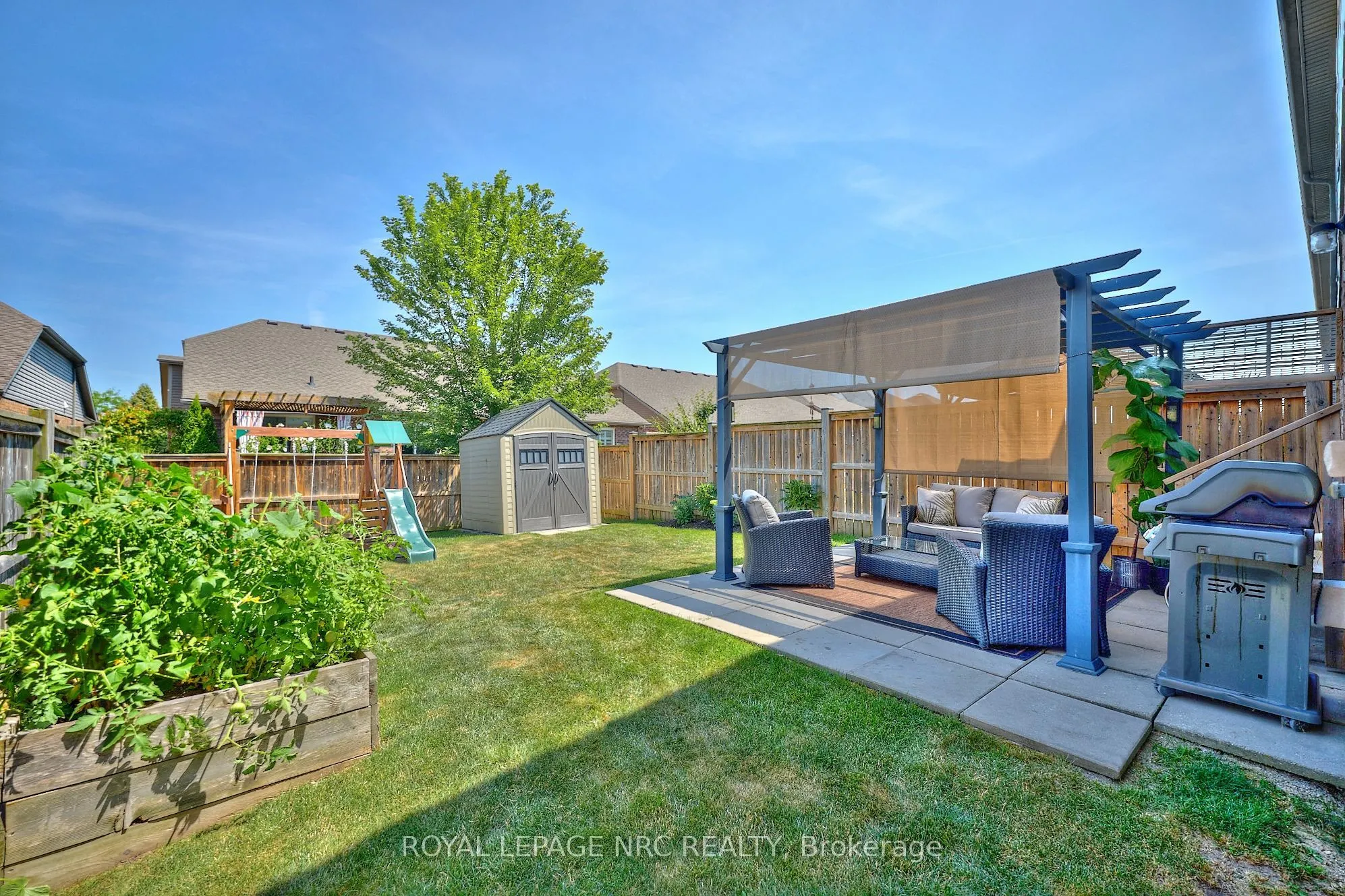 118 Roselawn Crescent
