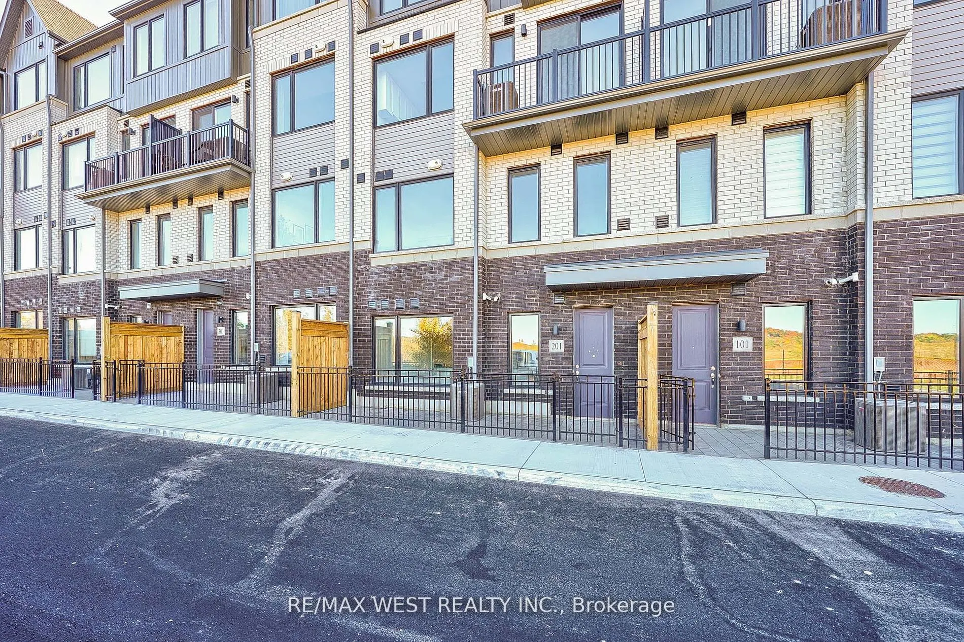 160 Densmore Road, #201