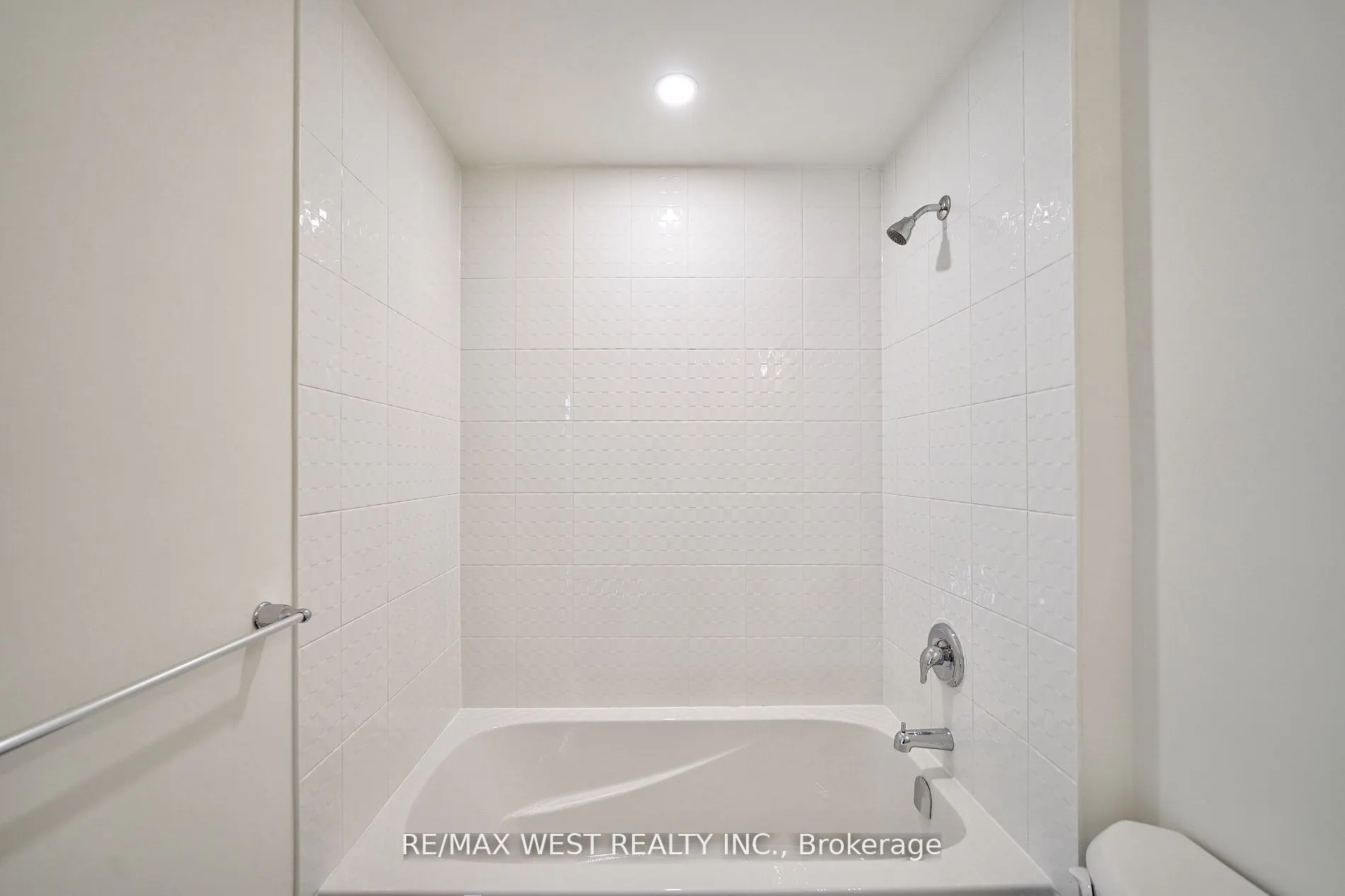 160 Densmore Road, #201