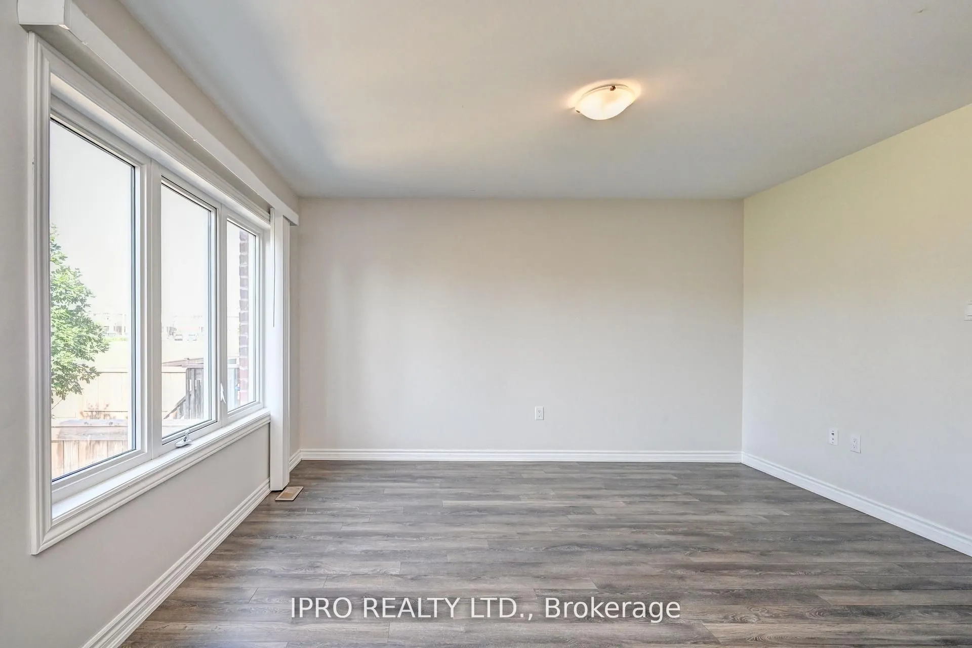 216 Waterbrook Lane