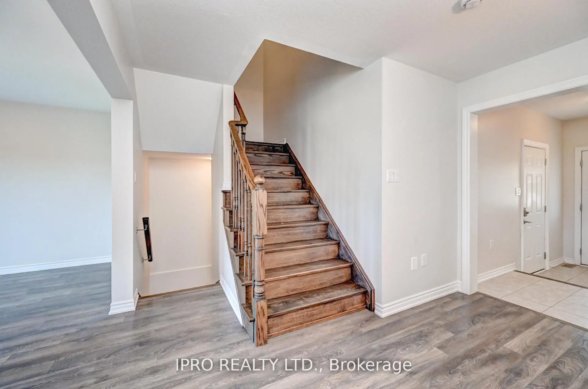 216 Waterbrook Lane
