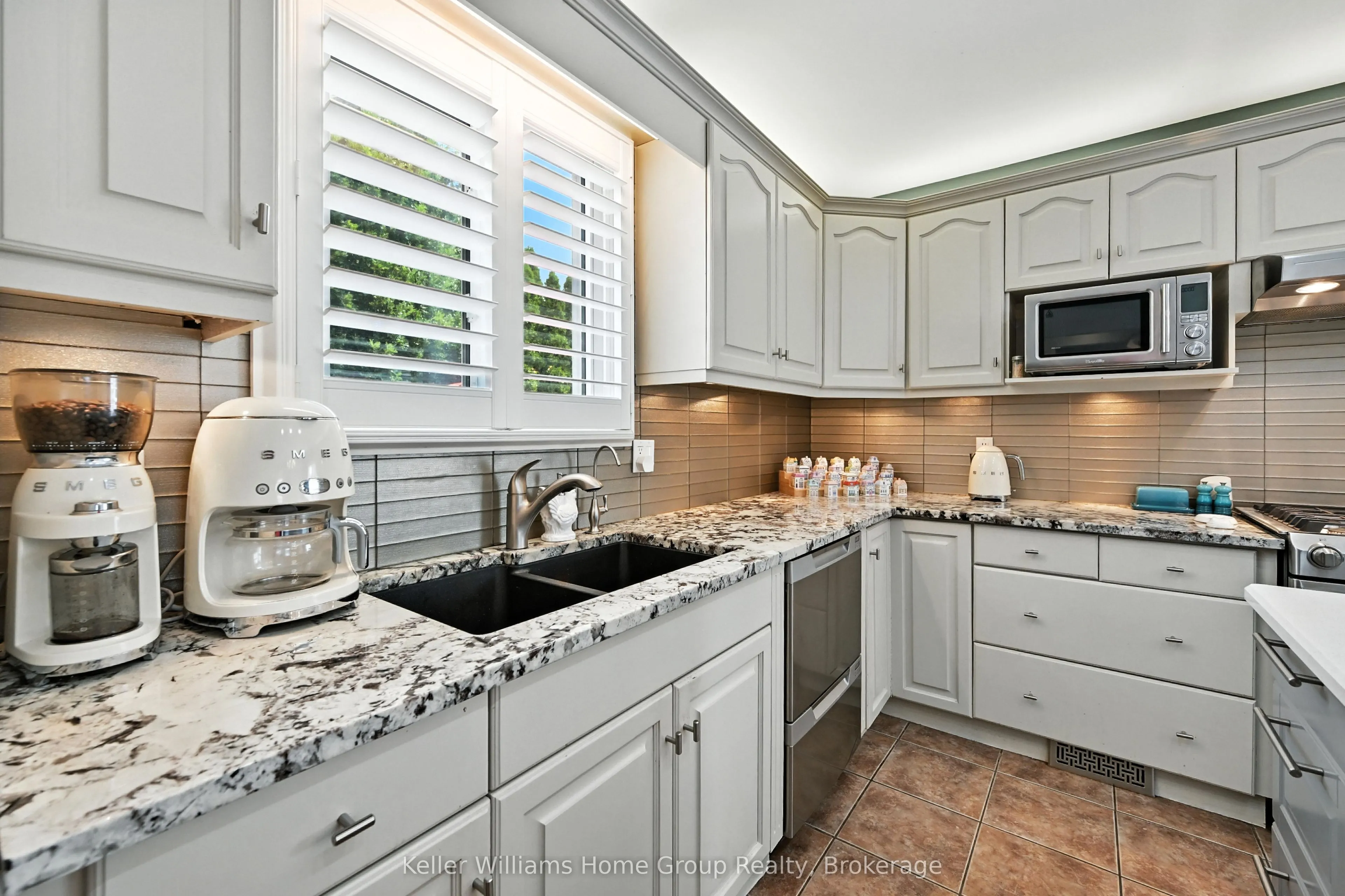 4 Glenview Avenue